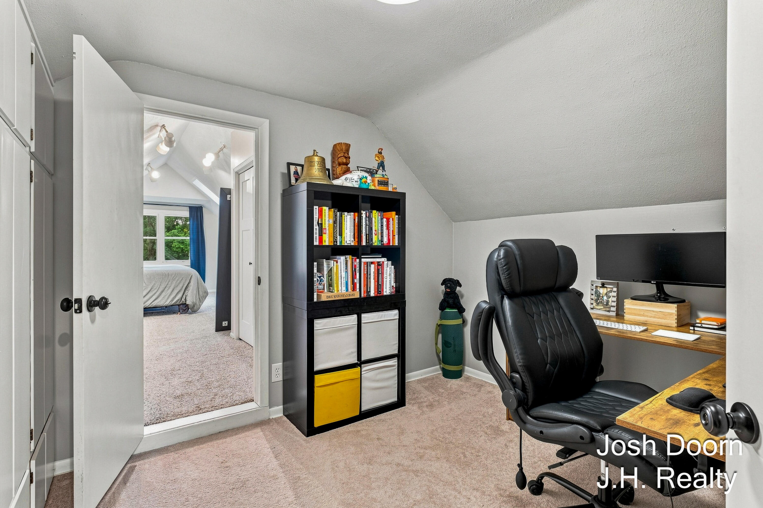 8181 Vergennes Street SE Ada MI 49301