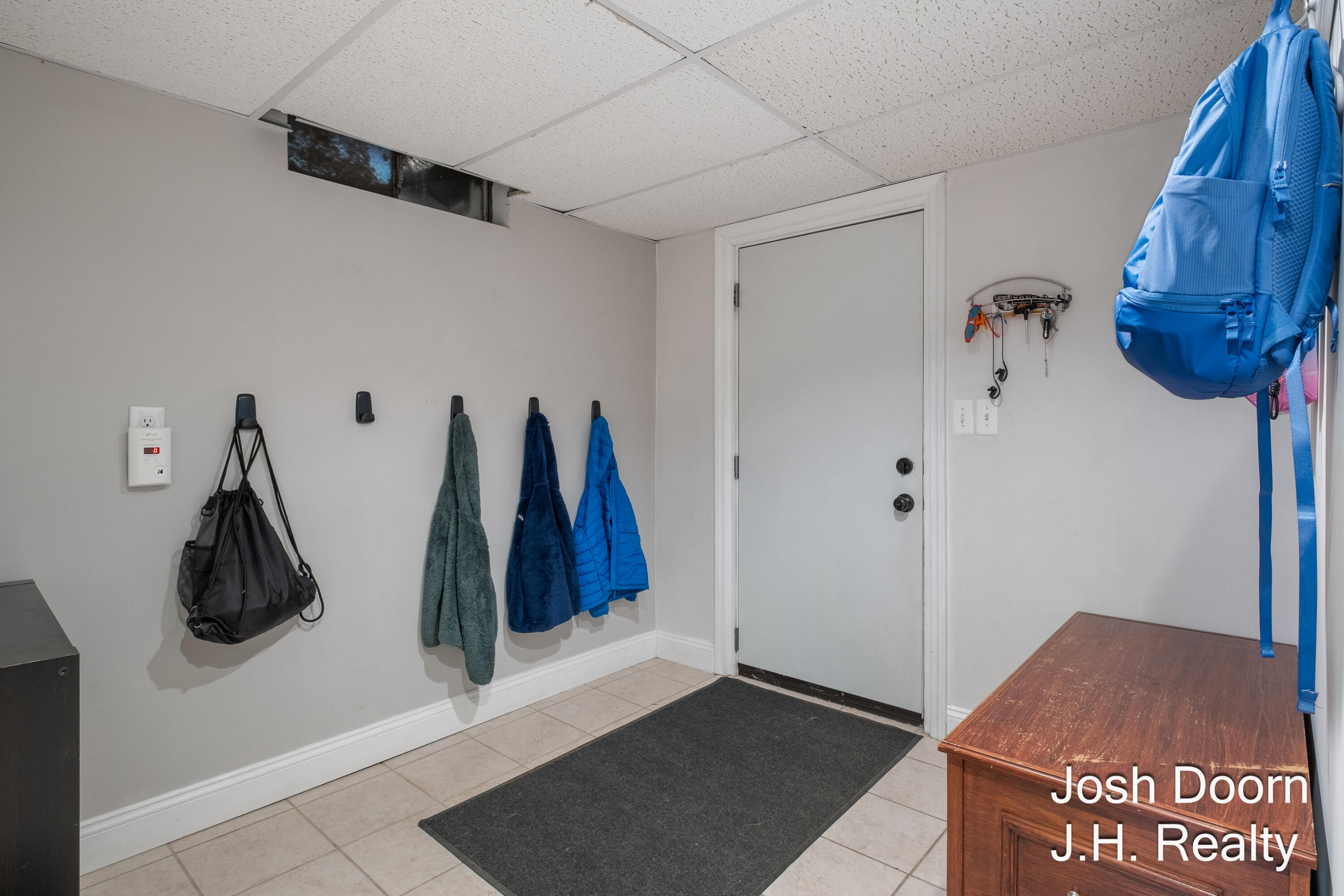 8181 Vergennes Street SE Ada MI 49301