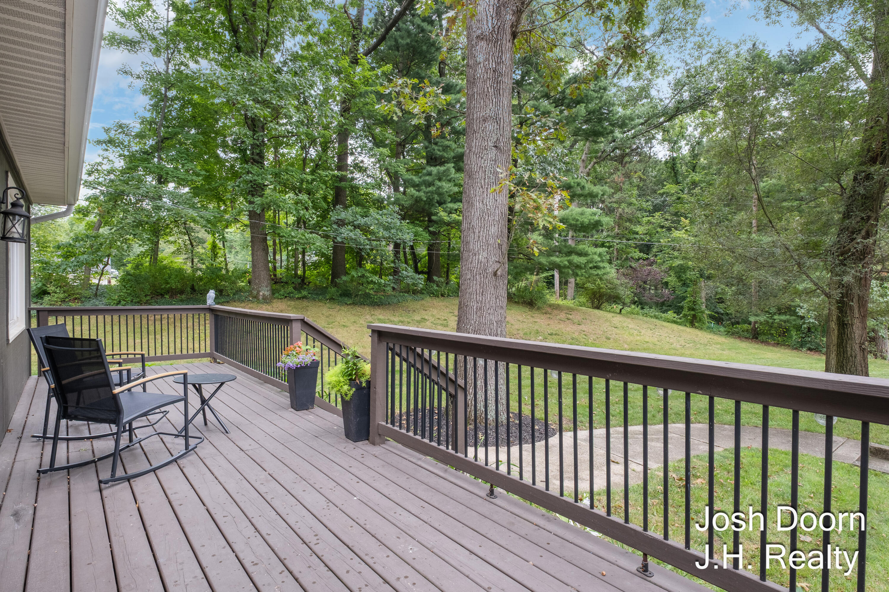8181 Vergennes Street SE Ada MI 49301