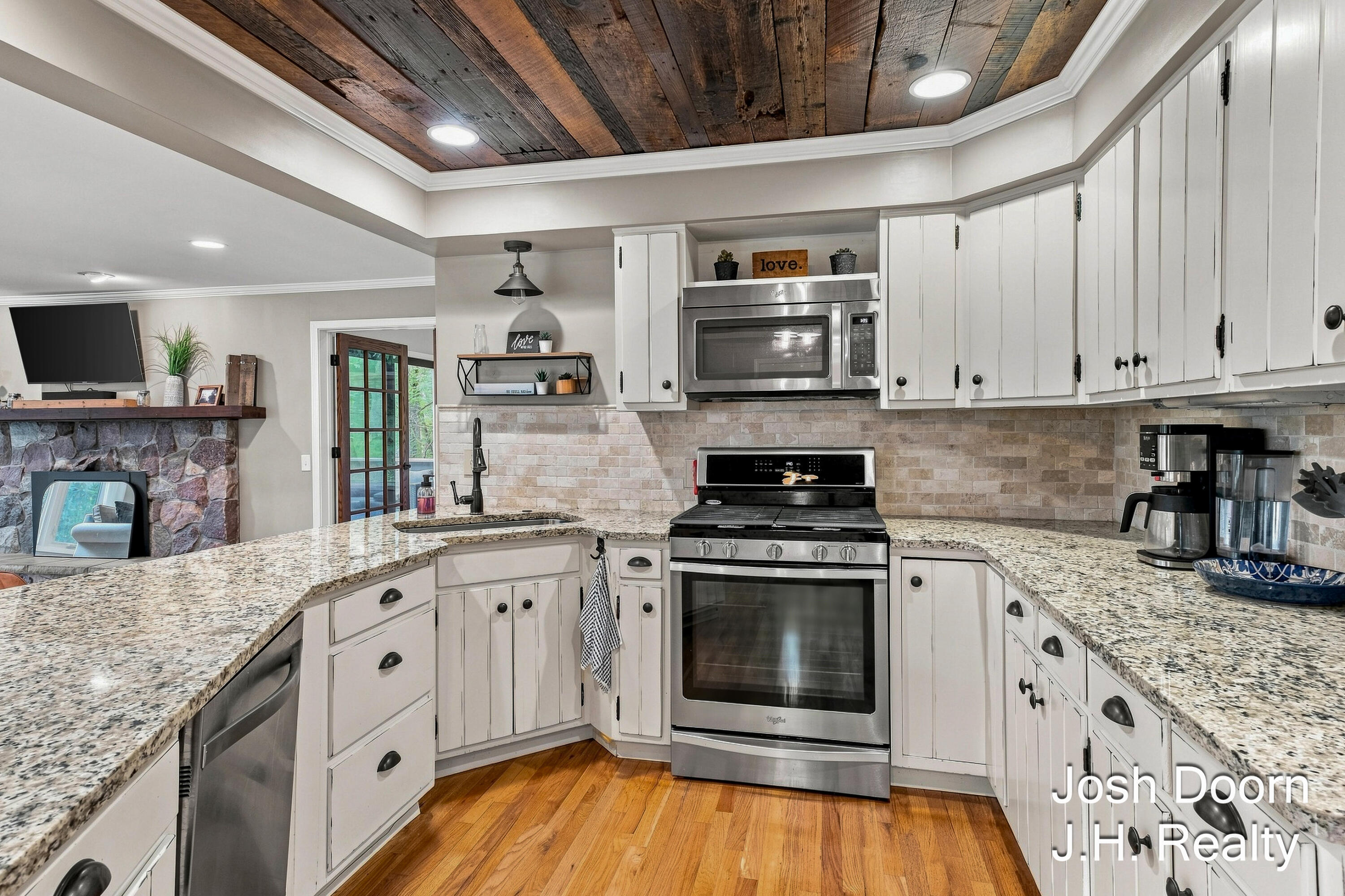 8181 Vergennes Street SE Ada MI 49301
