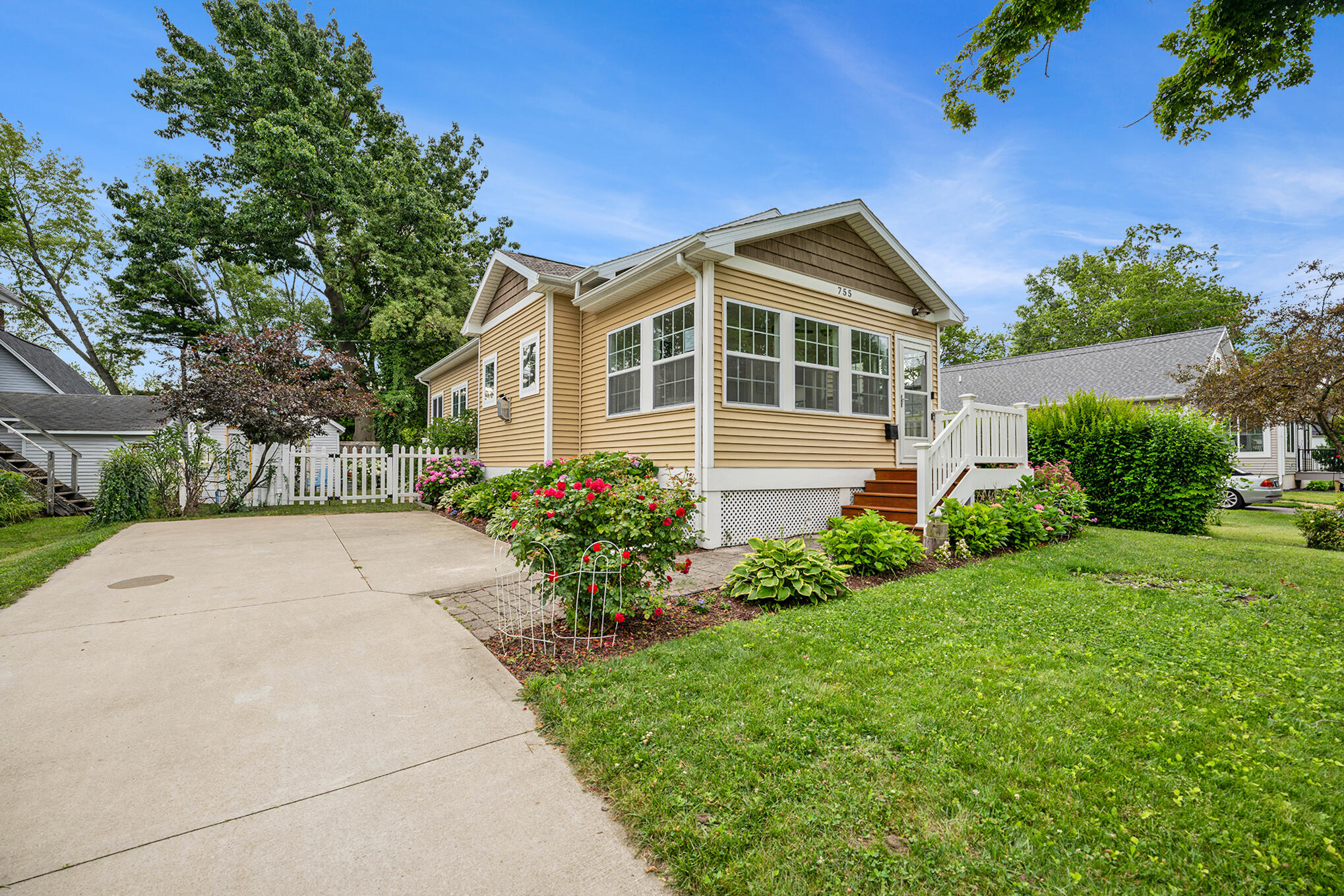 755 Indiana Avenue South Haven MI 49090