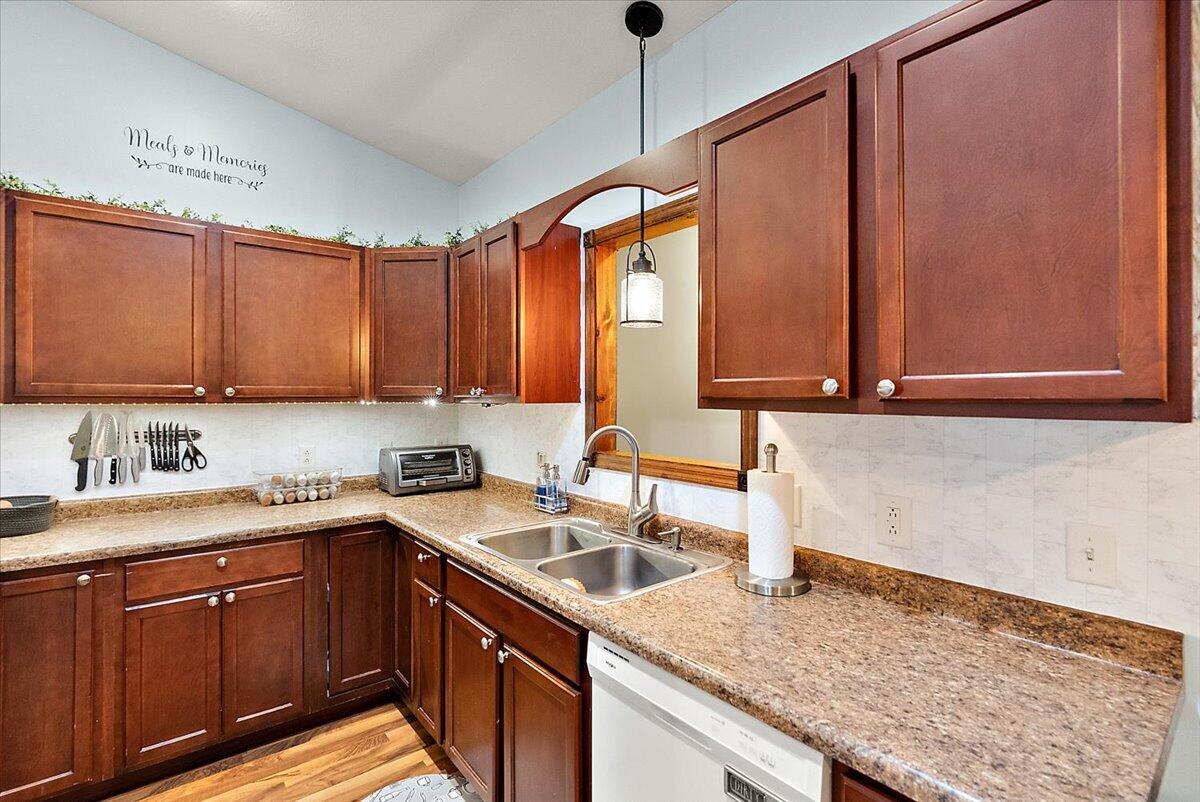 1110 Brian Drive Muskegon MI 49442
