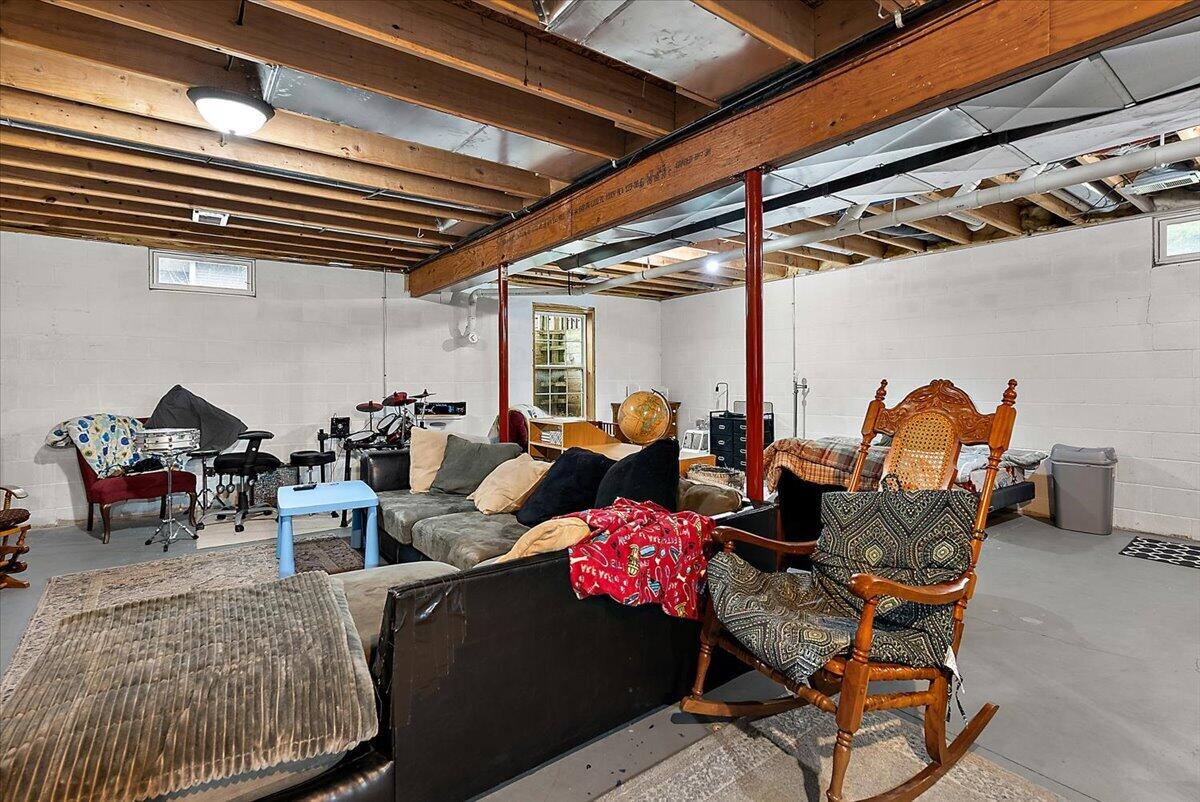 1110 Brian Drive Muskegon MI 49442