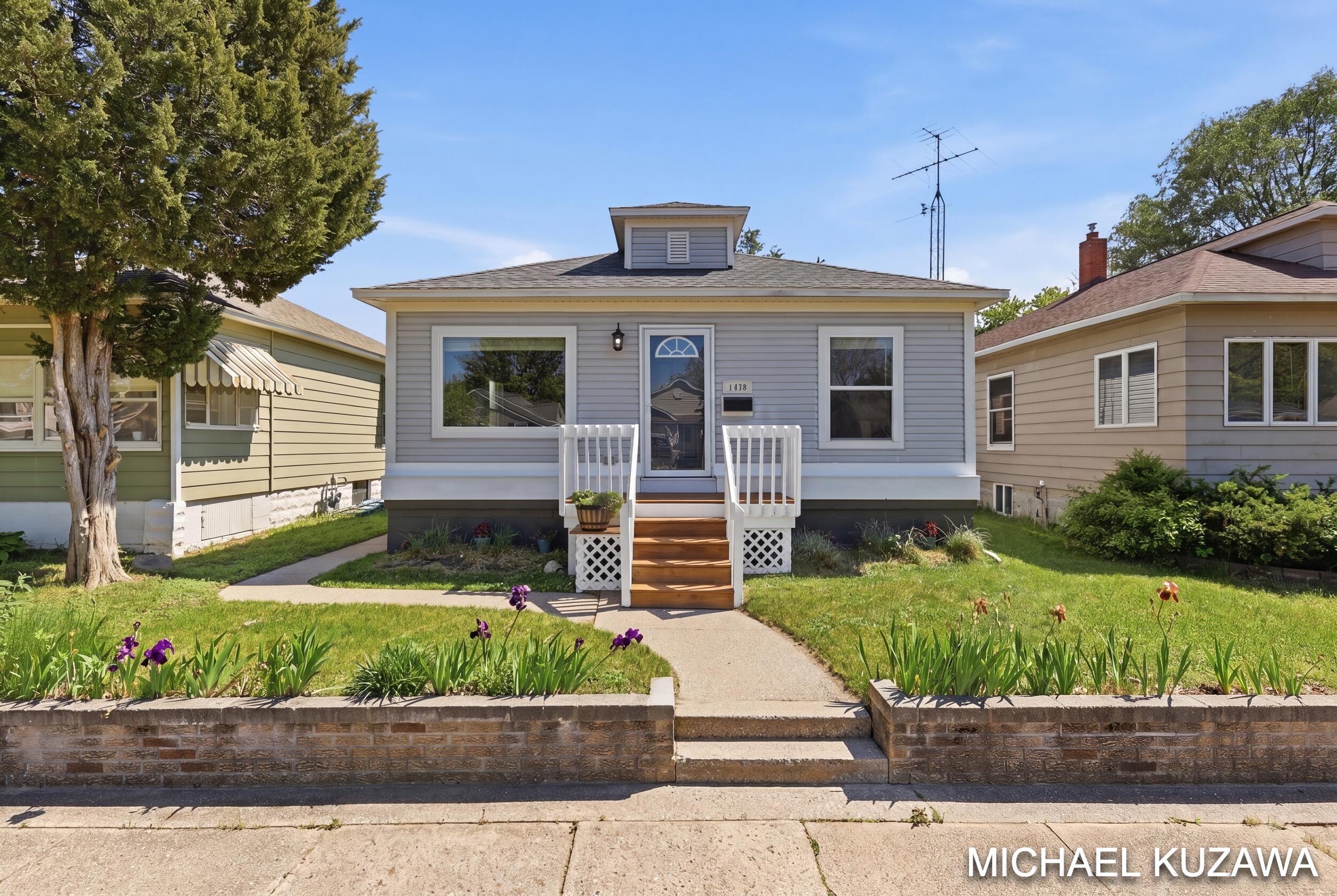 1438 Pennoyer Avenue Grand Haven MI 49417