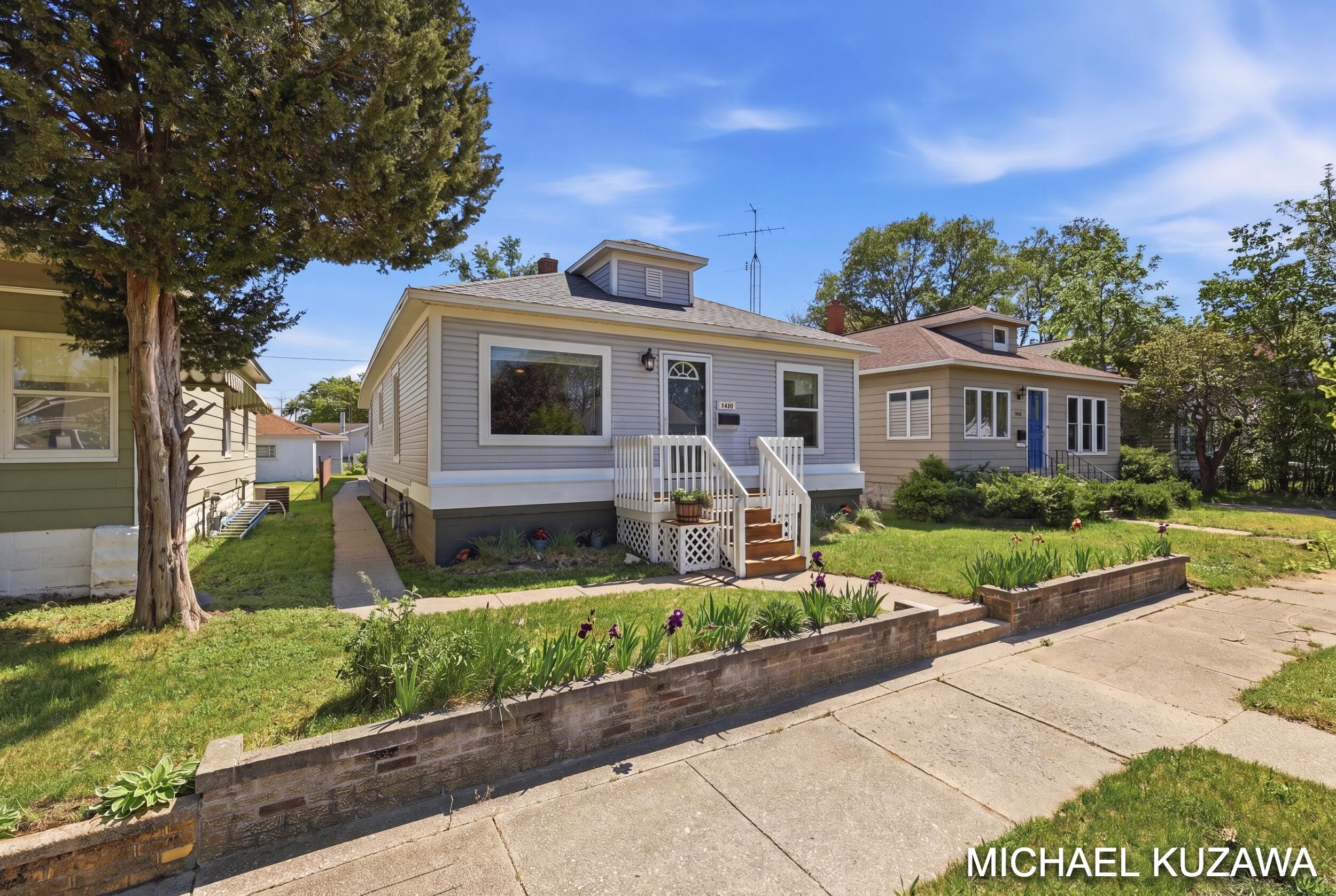 1438 Pennoyer Avenue Grand Haven MI 49417