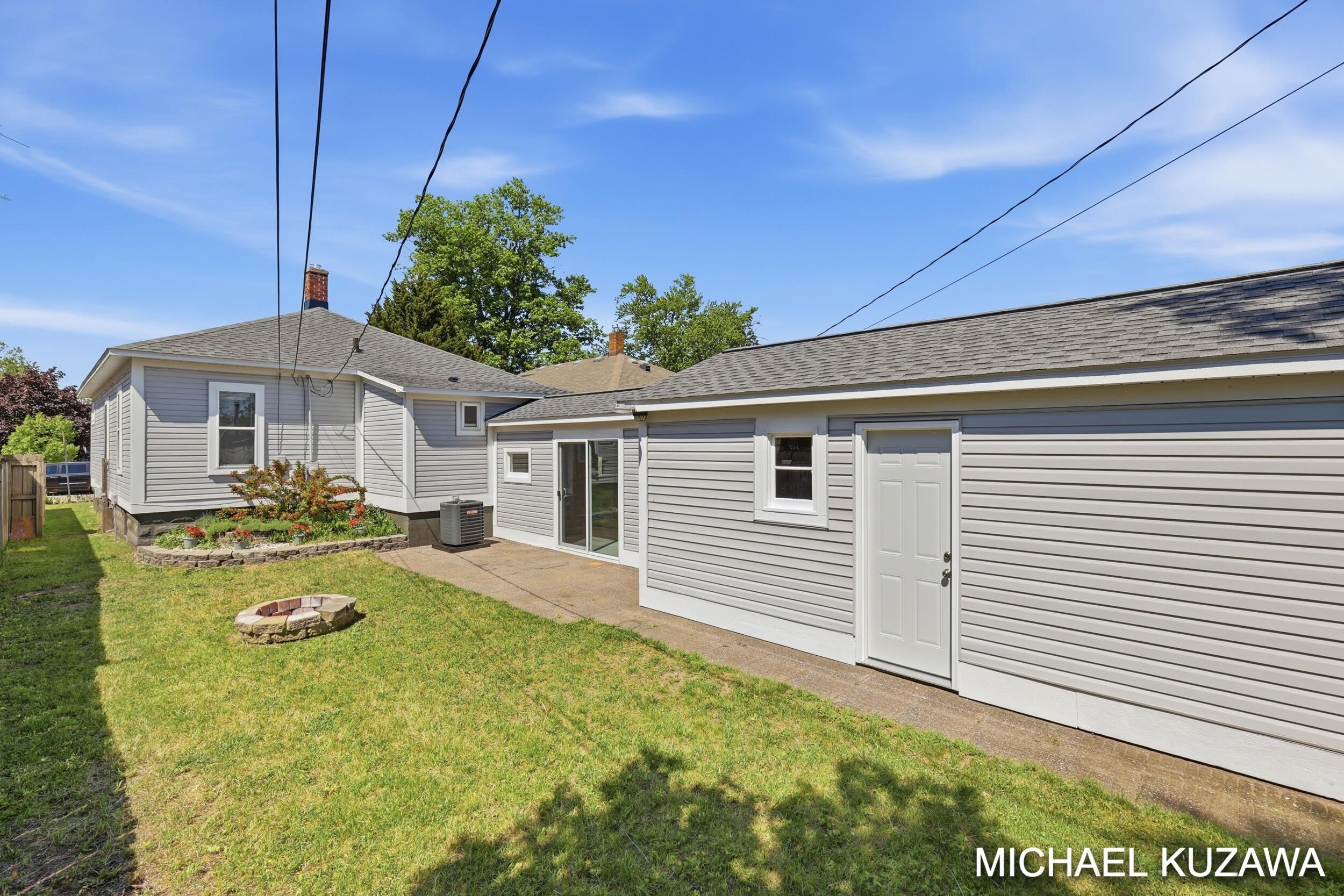 1438 Pennoyer Avenue Grand Haven MI 49417