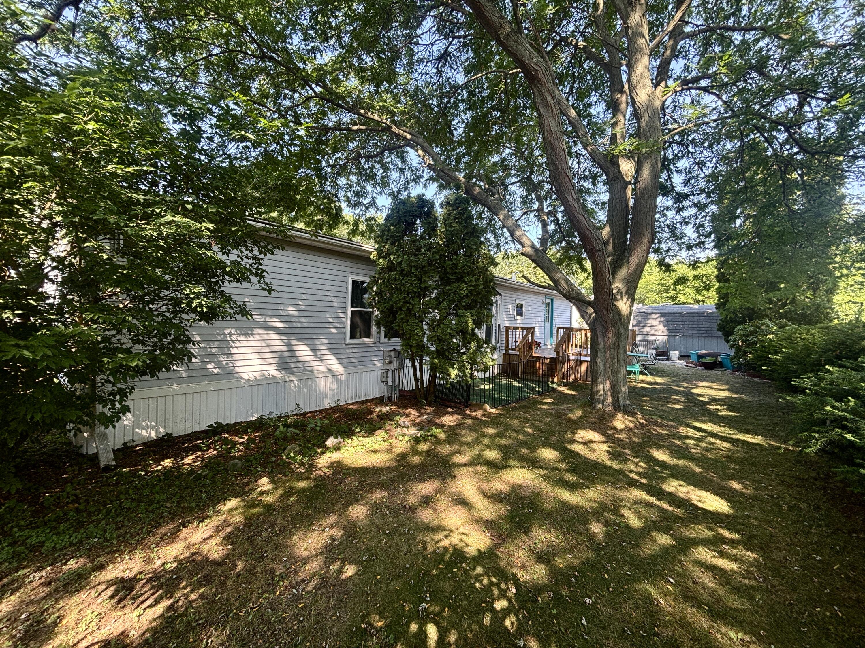 14288 Winters Creek W West Olive MI 49460