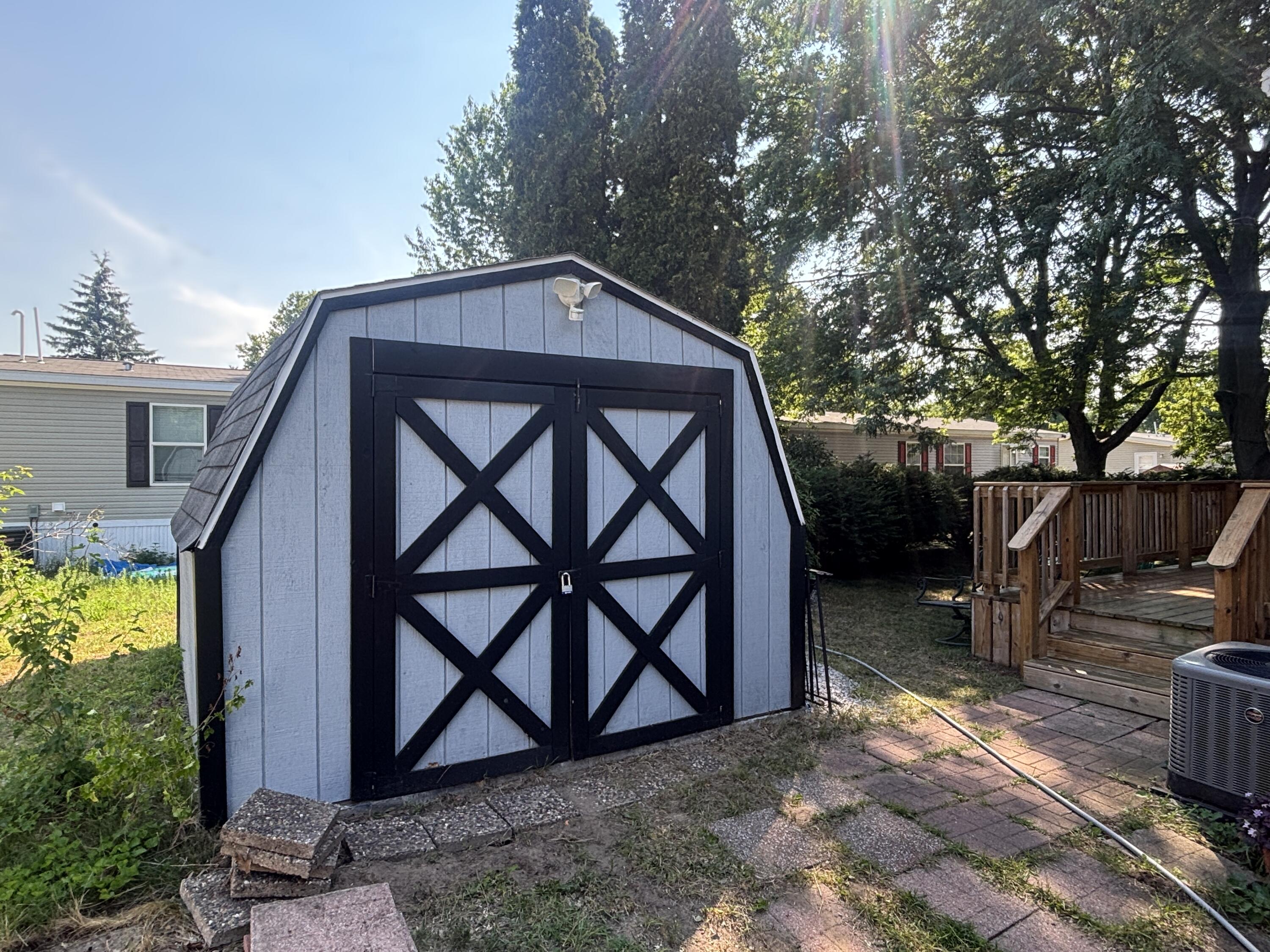 14288 Winters Creek W West Olive MI 49460