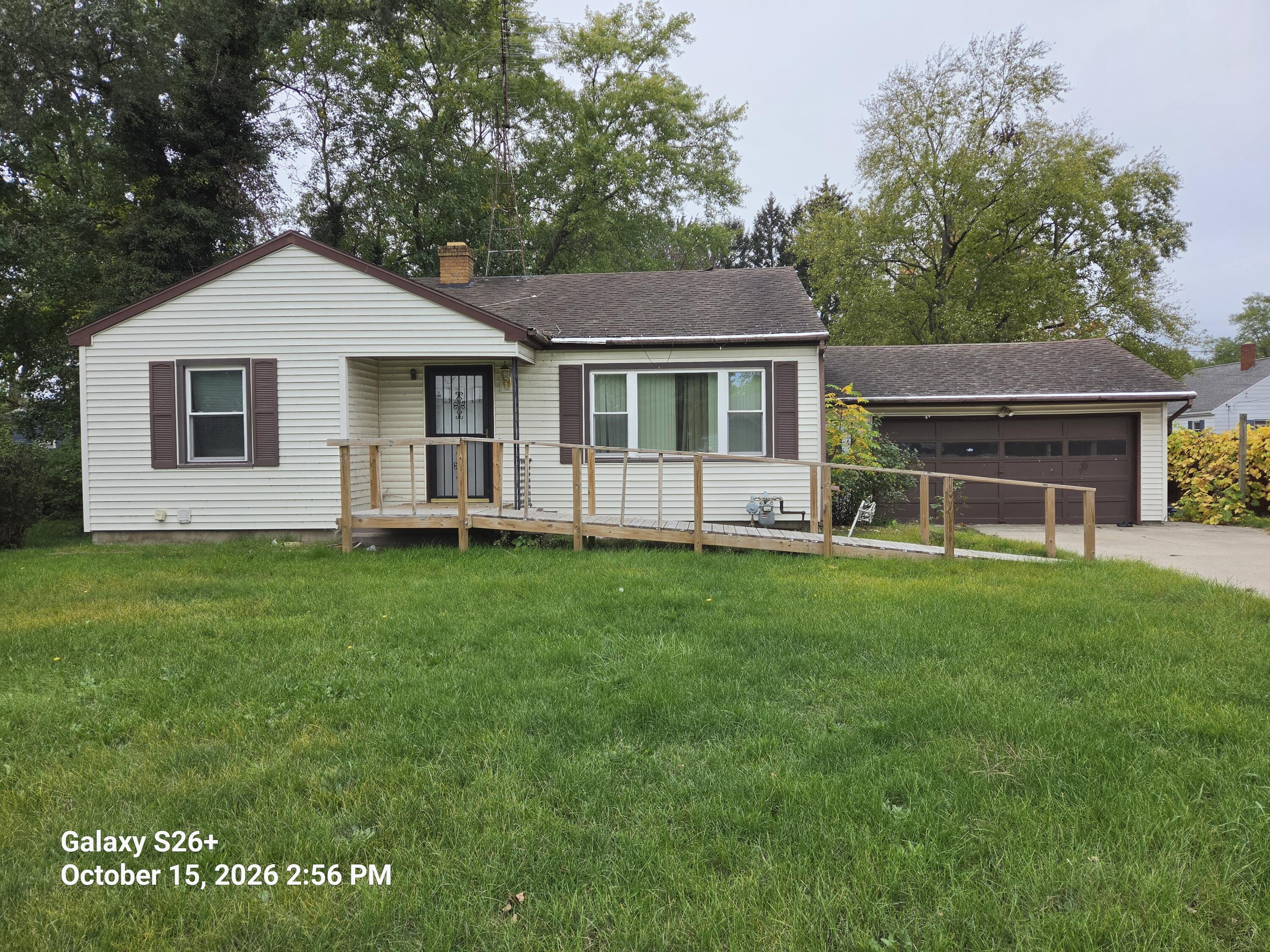 1858 Broadway Benton Harbor MI 49022