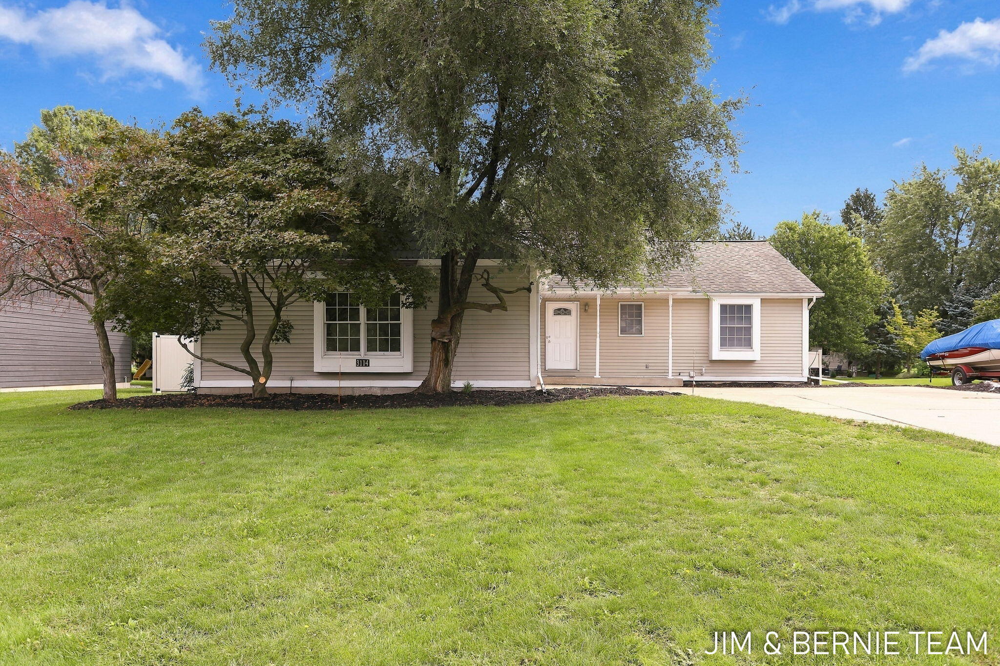 3114 Fox Fire Trail Zeeland MI 49464