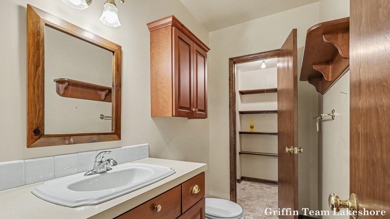 1021 Paw Paw Drive Holland MI 49423