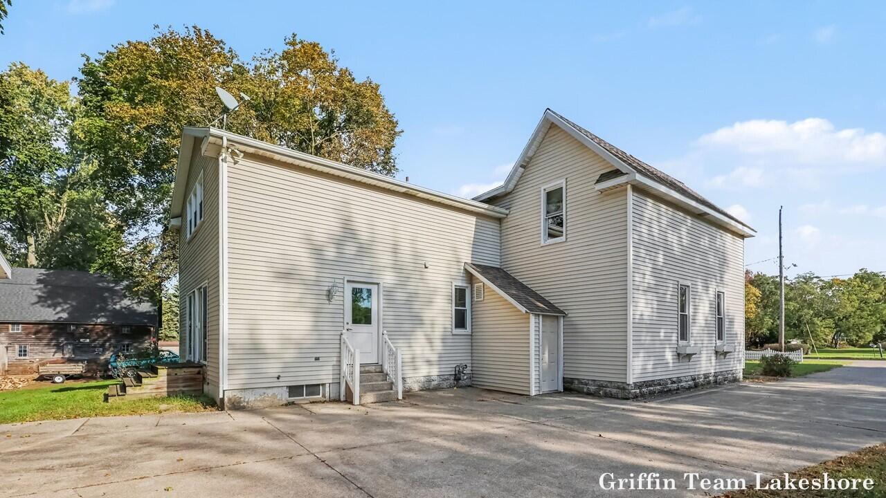 1021 Paw Paw Drive Holland MI 49423