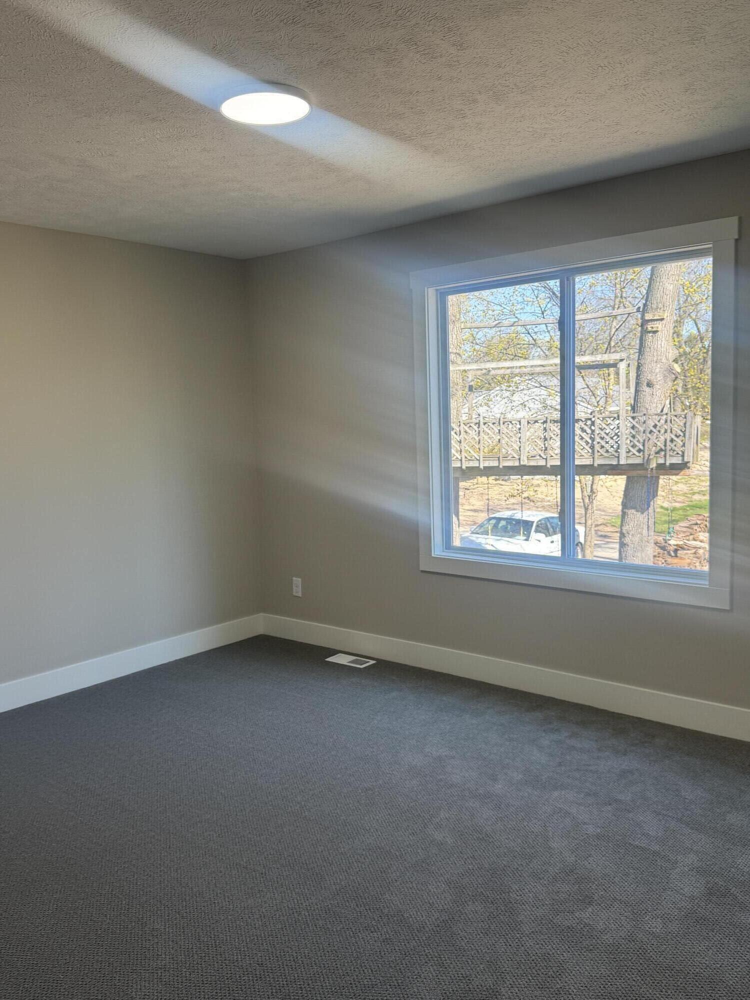 1366 Leonard Avenue Muskegon MI 49442