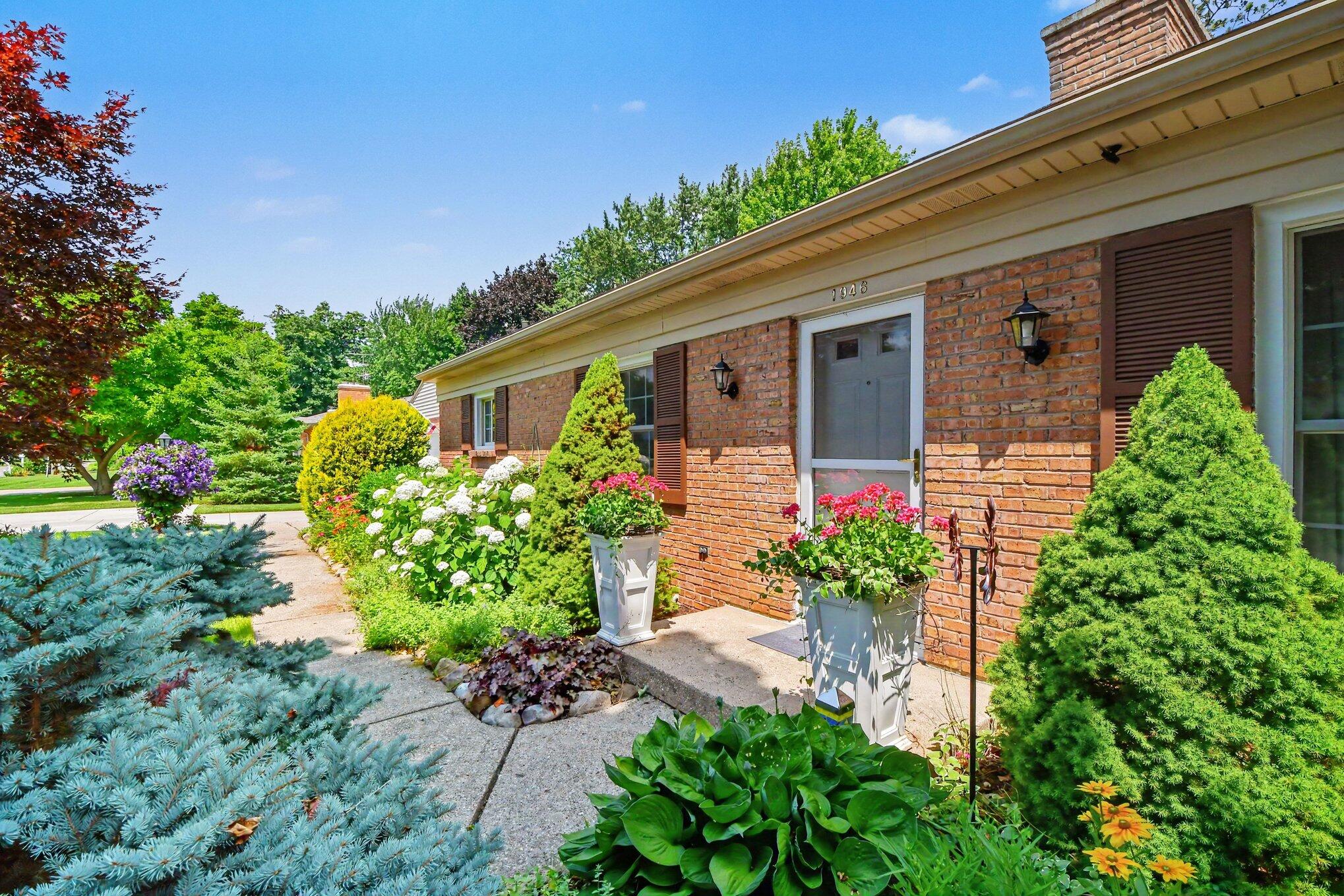 1946 Radcliff Avenue SE Grand Rapids MI 49506