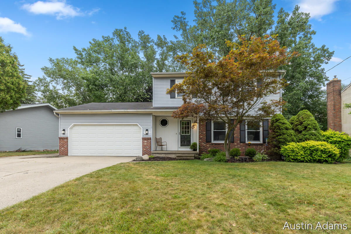 2110 Fawnwood Drive SE Grand Rapids MI 49508