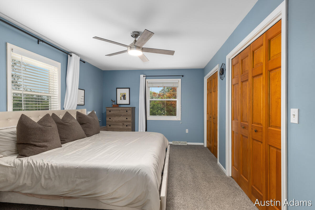 2110 Fawnwood Drive SE Grand Rapids MI 49508