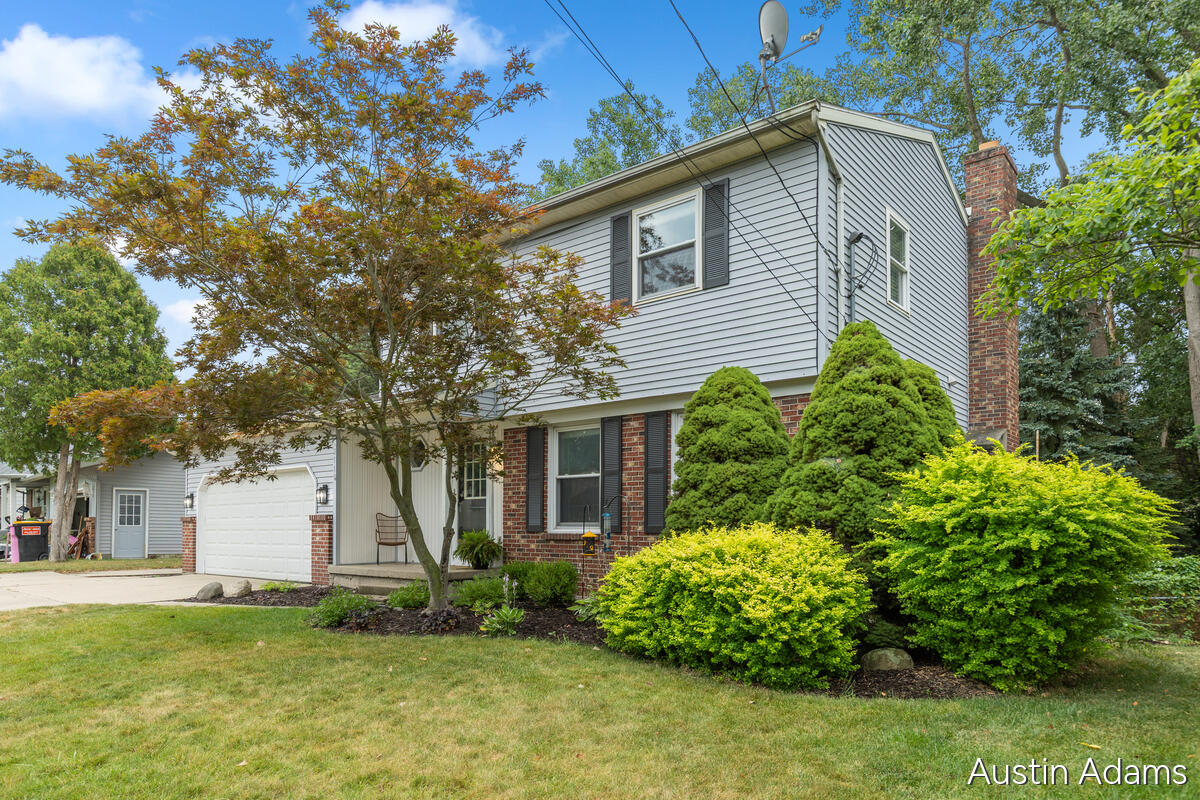 2110 Fawnwood Drive SE Grand Rapids MI 49508