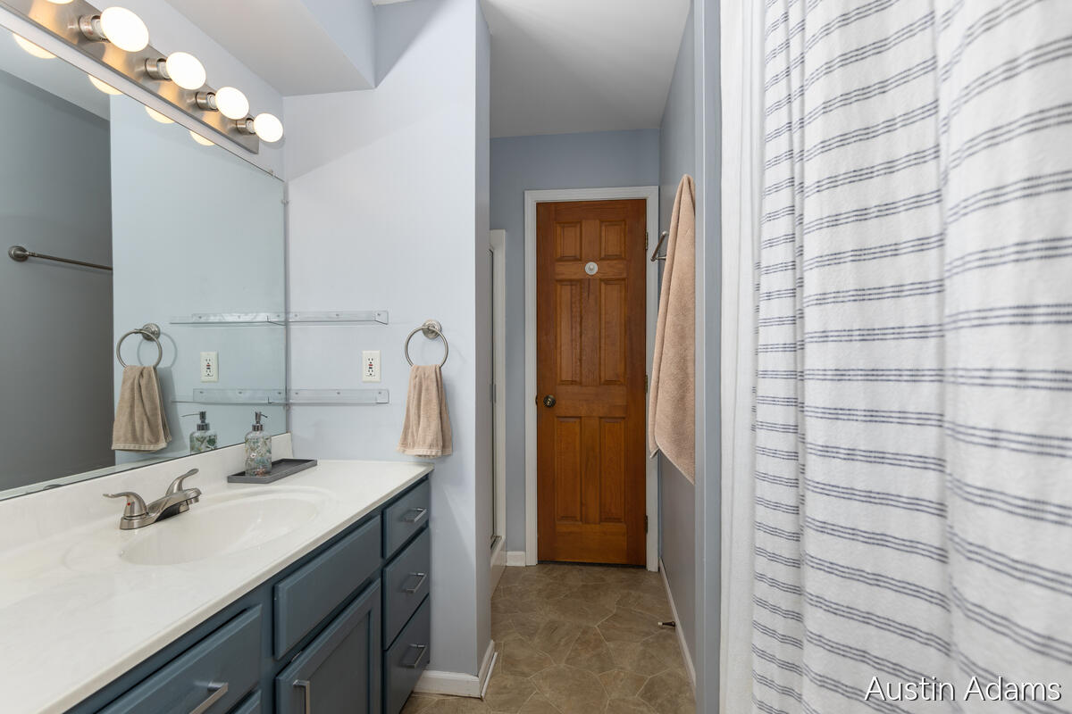 2110 Fawnwood Drive SE Grand Rapids MI 49508