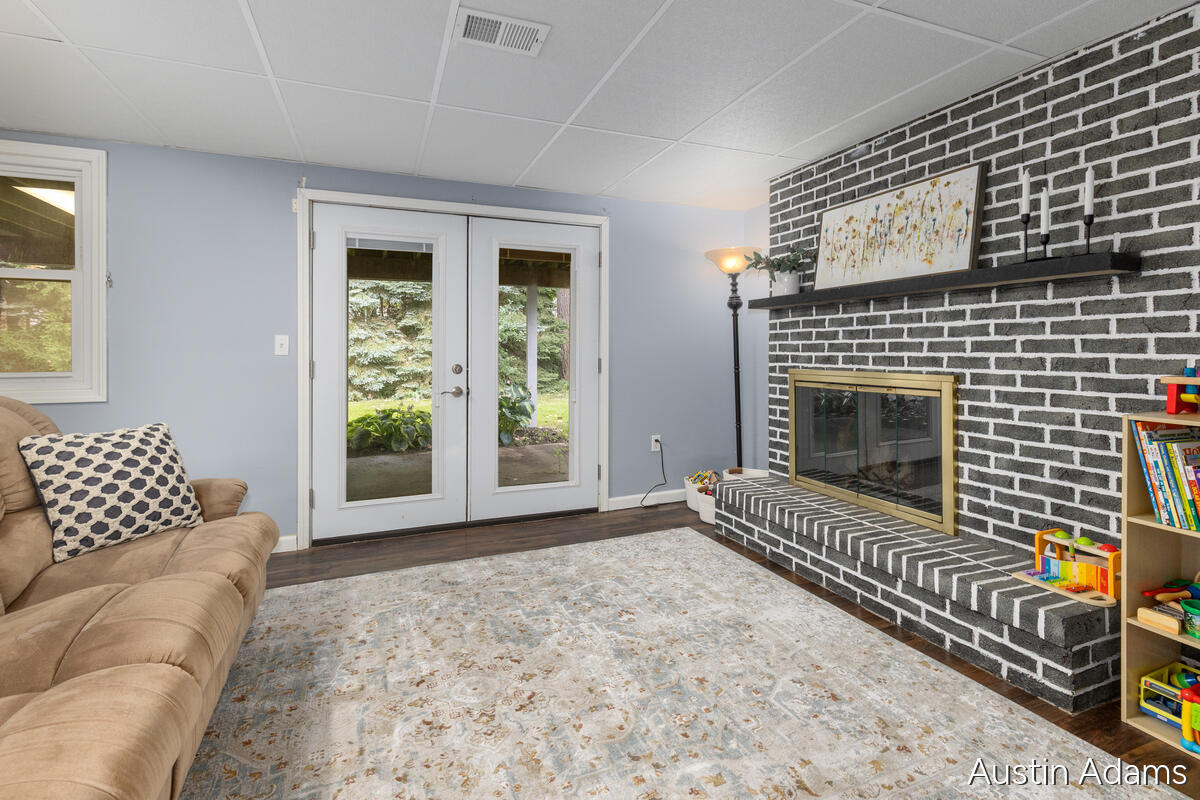 2110 Fawnwood Drive SE Grand Rapids MI 49508