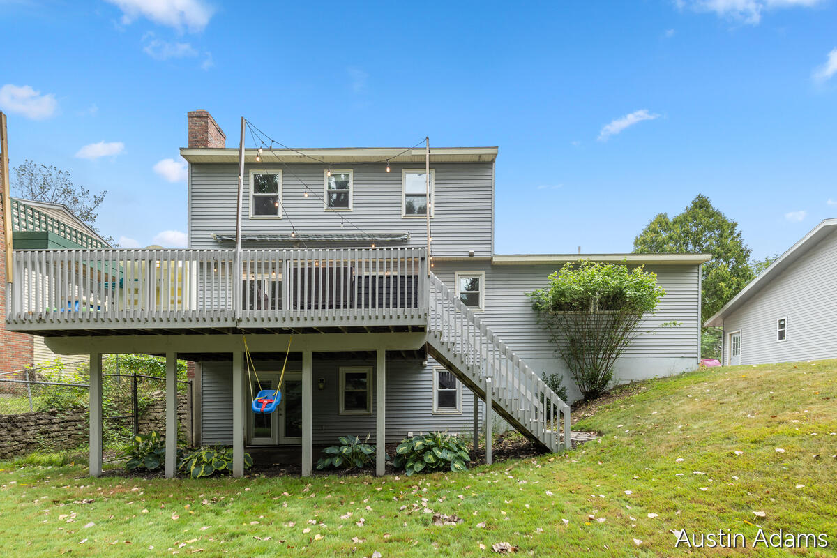 2110 Fawnwood Drive SE Grand Rapids MI 49508