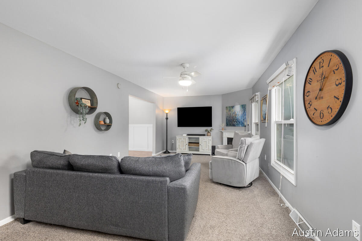 2110 Fawnwood Drive SE Grand Rapids MI 49508