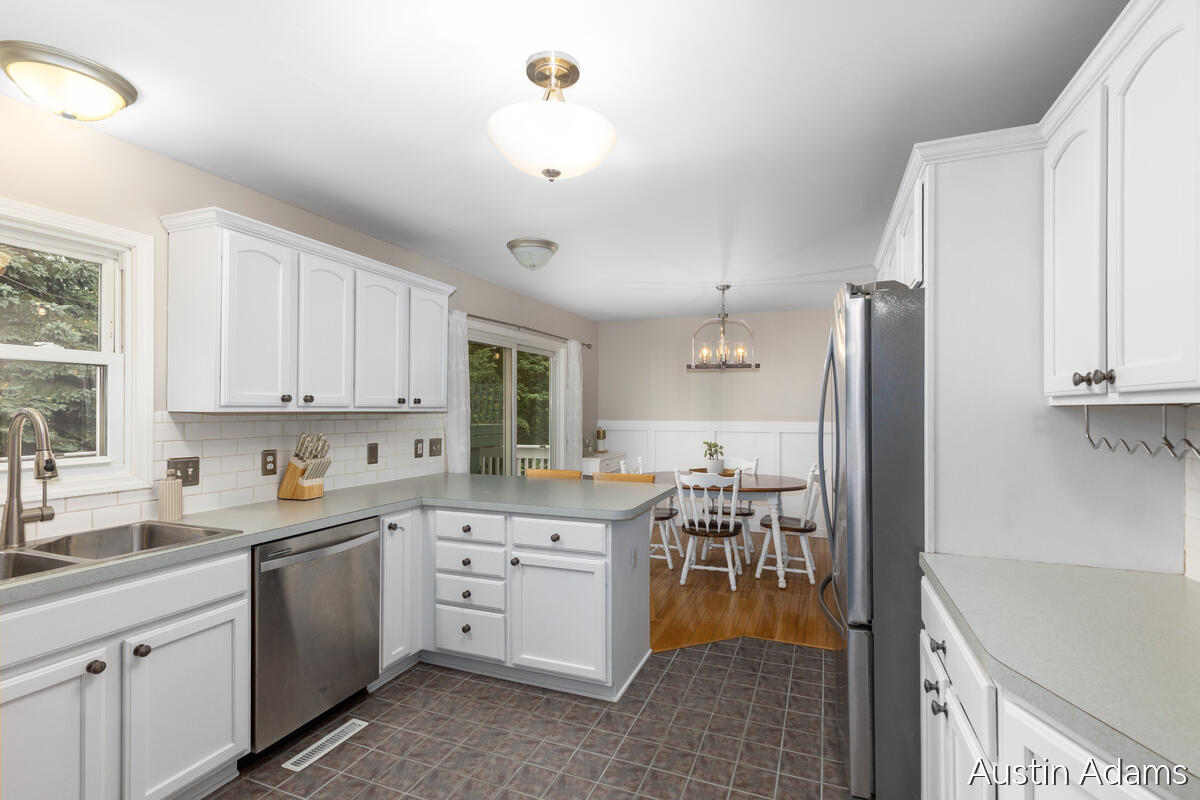 2110 Fawnwood Drive SE Grand Rapids MI 49508