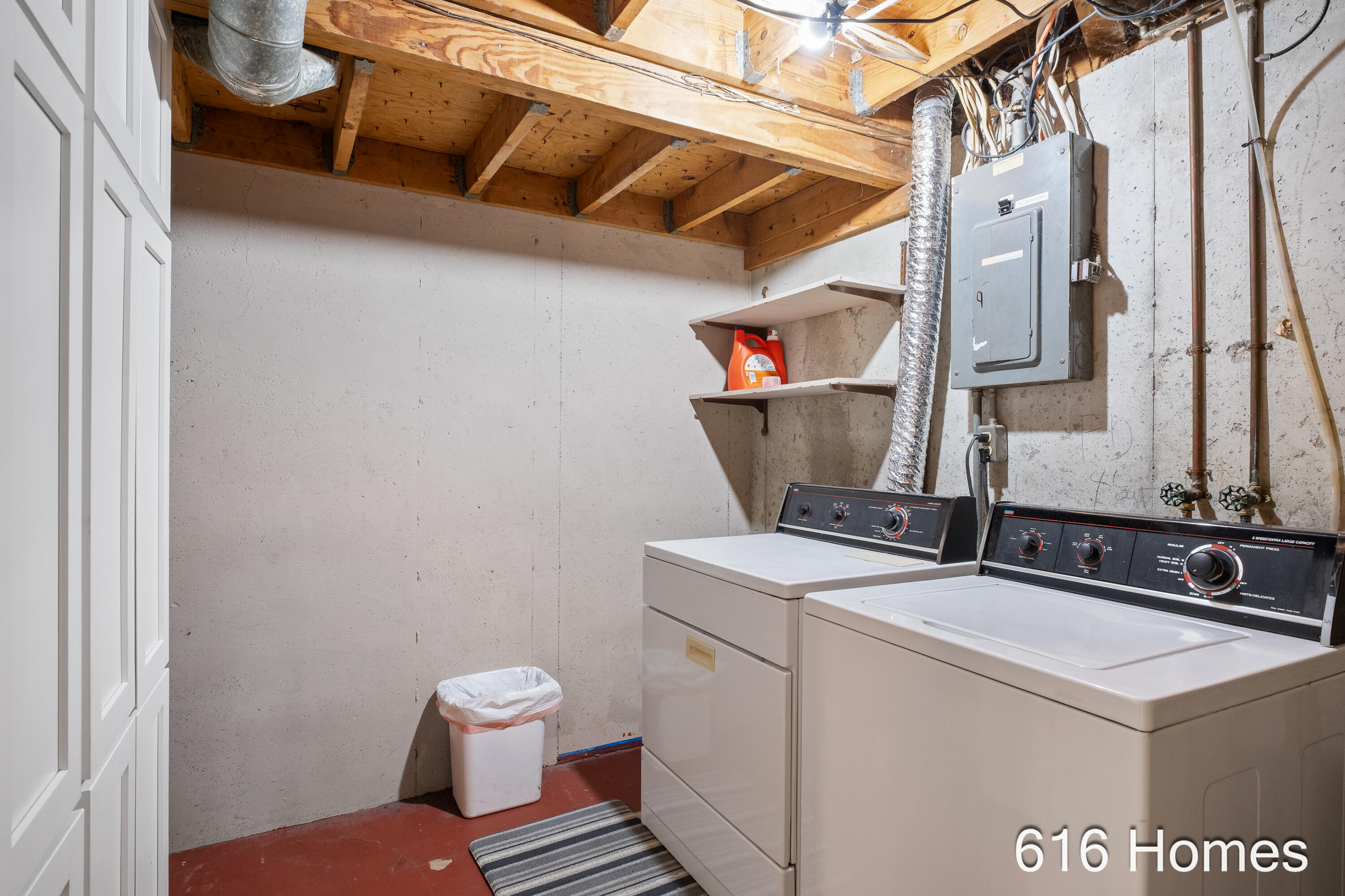 1911 Benjamin Avenue NE Grand Rapids MI 49505