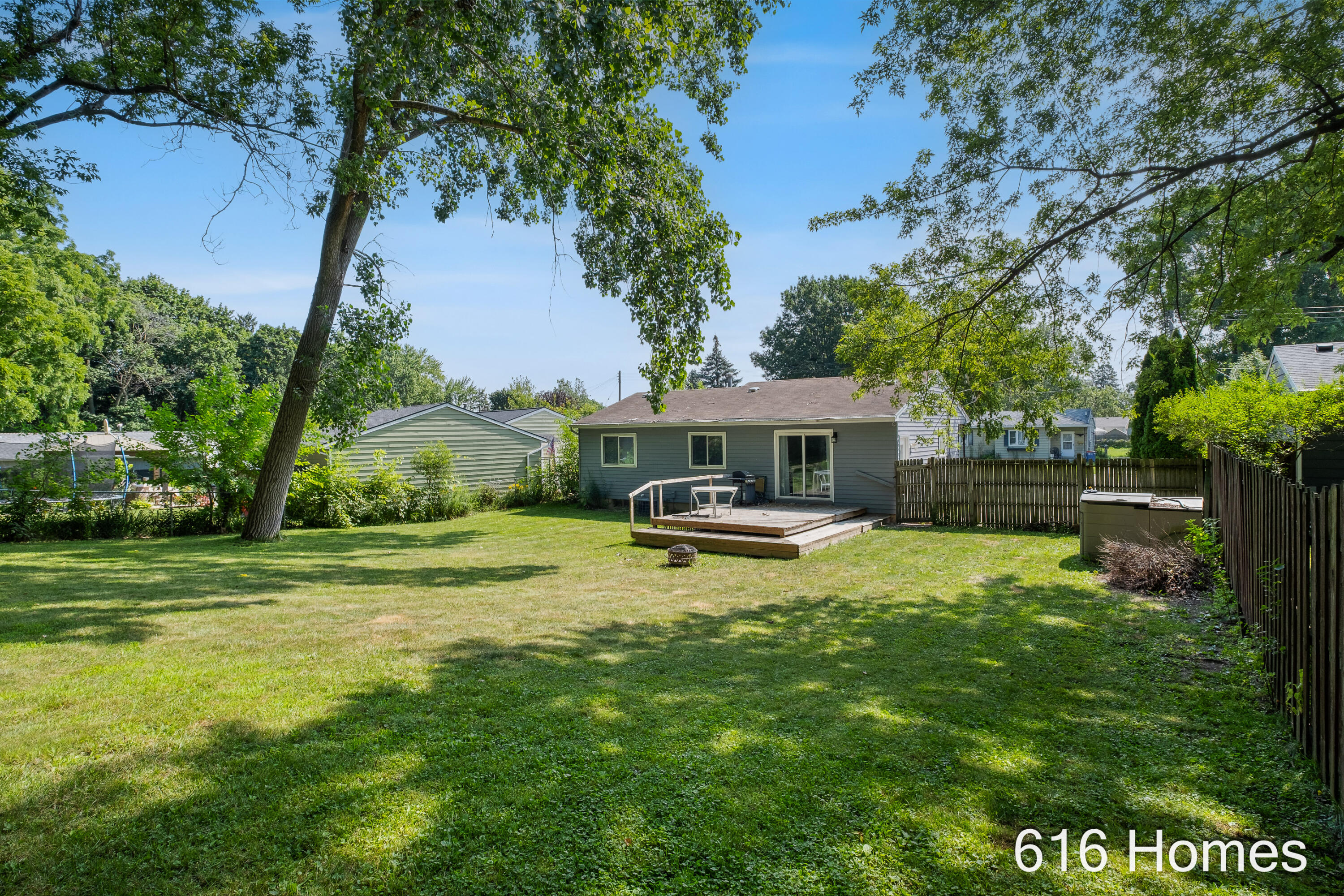 1911 Benjamin Avenue NE Grand Rapids MI 49505