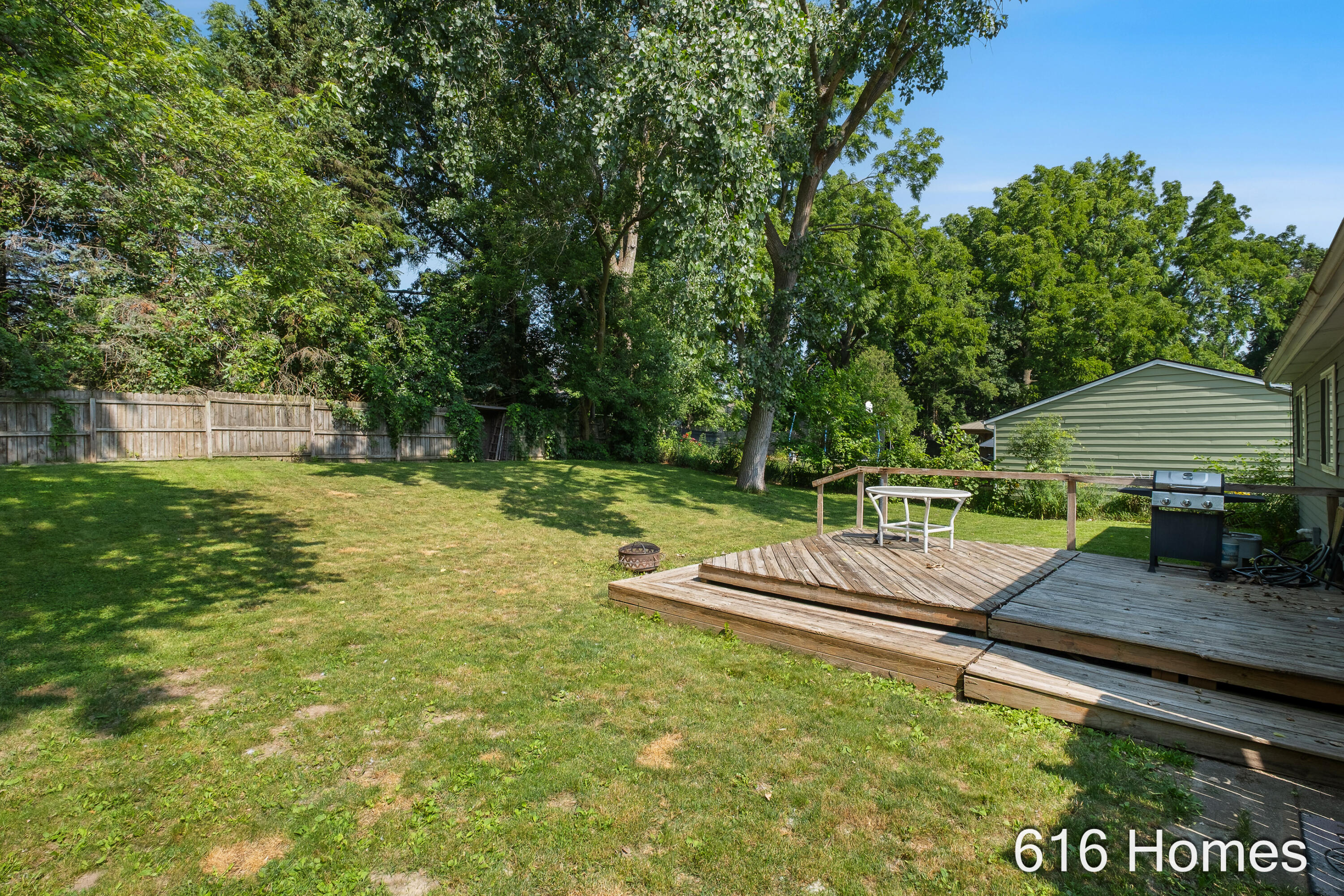 1911 Benjamin Avenue NE Grand Rapids MI 49505