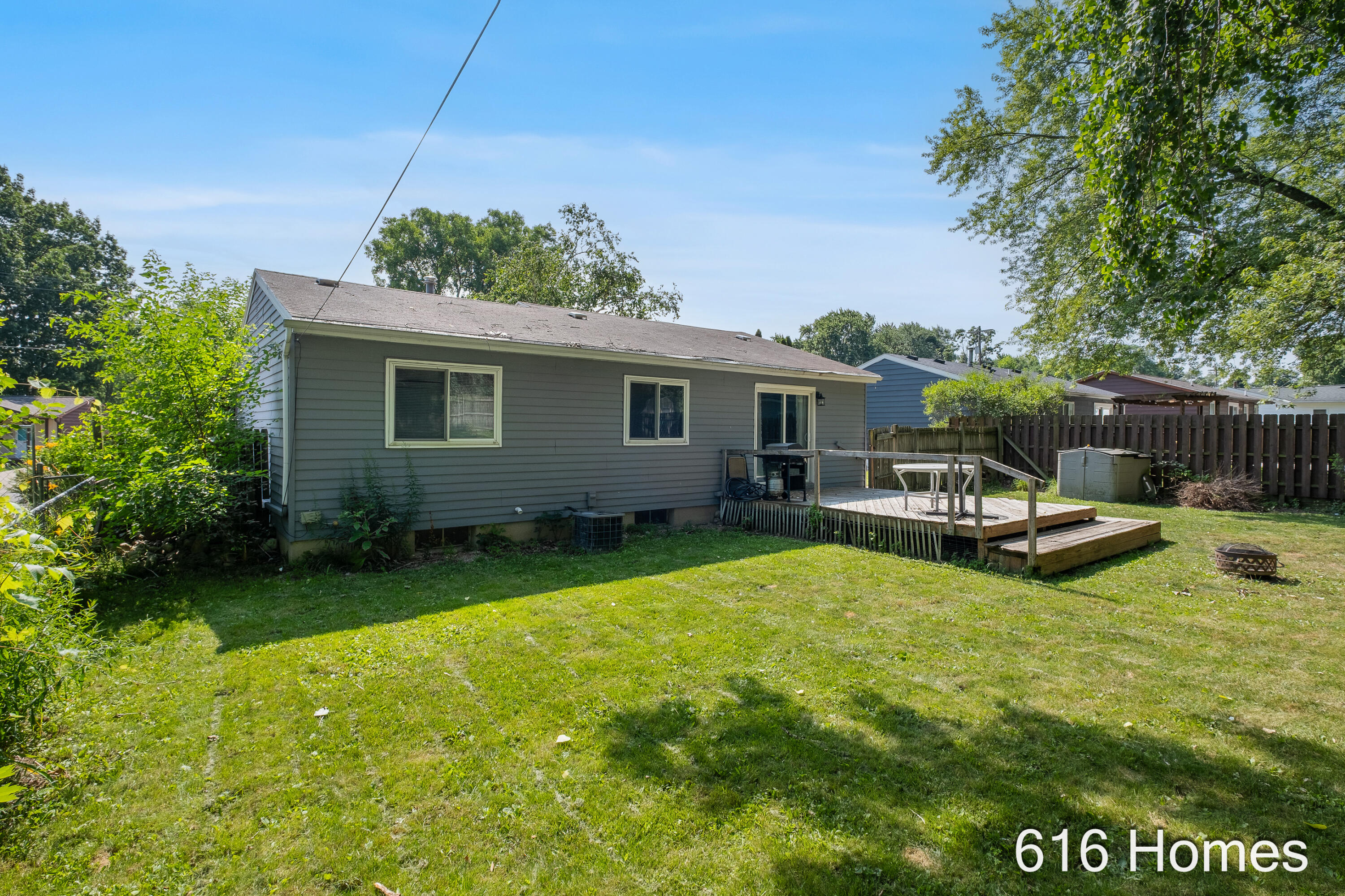 1911 Benjamin Avenue NE Grand Rapids MI 49505