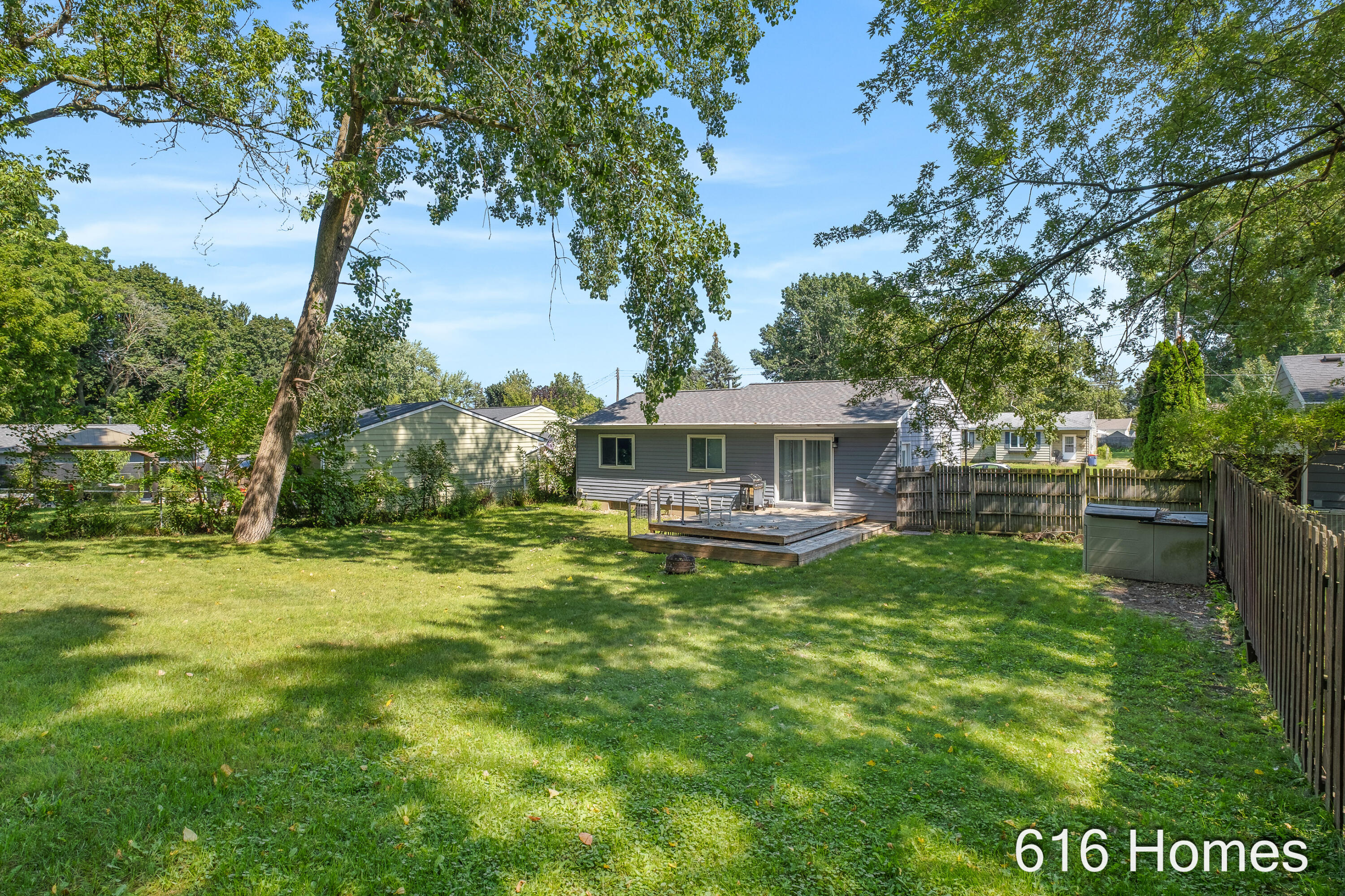 1911 Benjamin Avenue NE Grand Rapids MI 49505