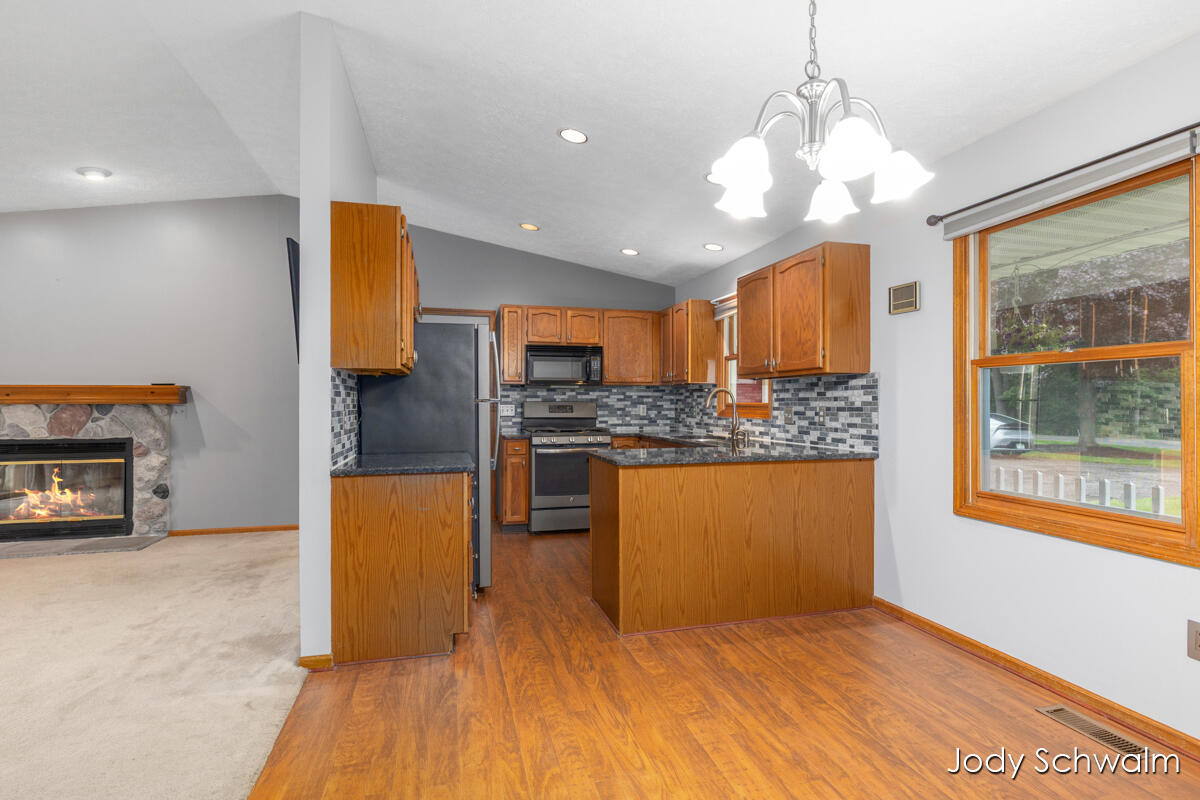 2223 Maguire Avenue NE Grand Rapids MI 49525