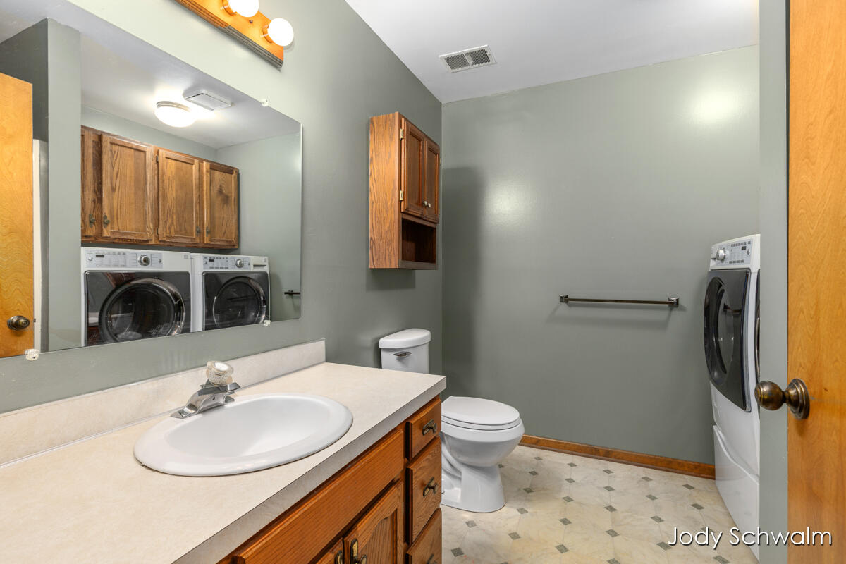 2223 Maguire Avenue NE Grand Rapids MI 49525