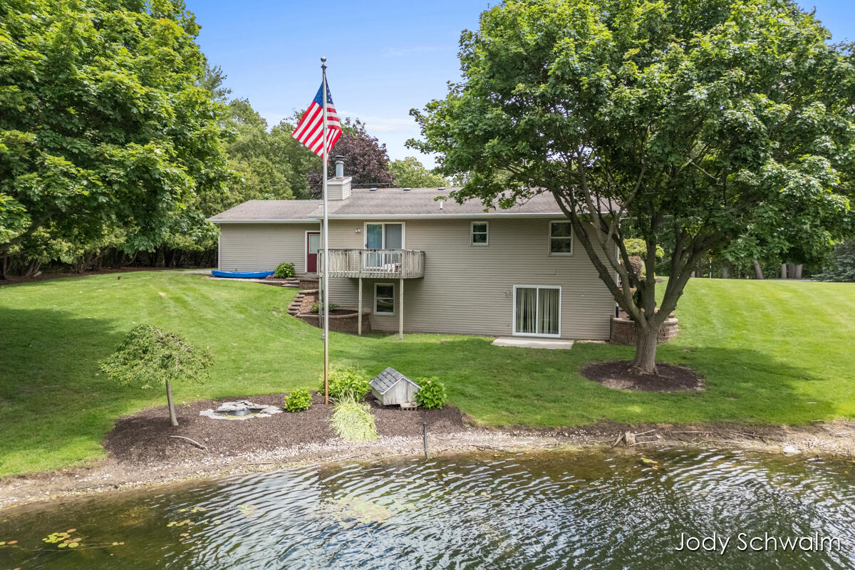 2223 Maguire Avenue NE Grand Rapids MI 49525