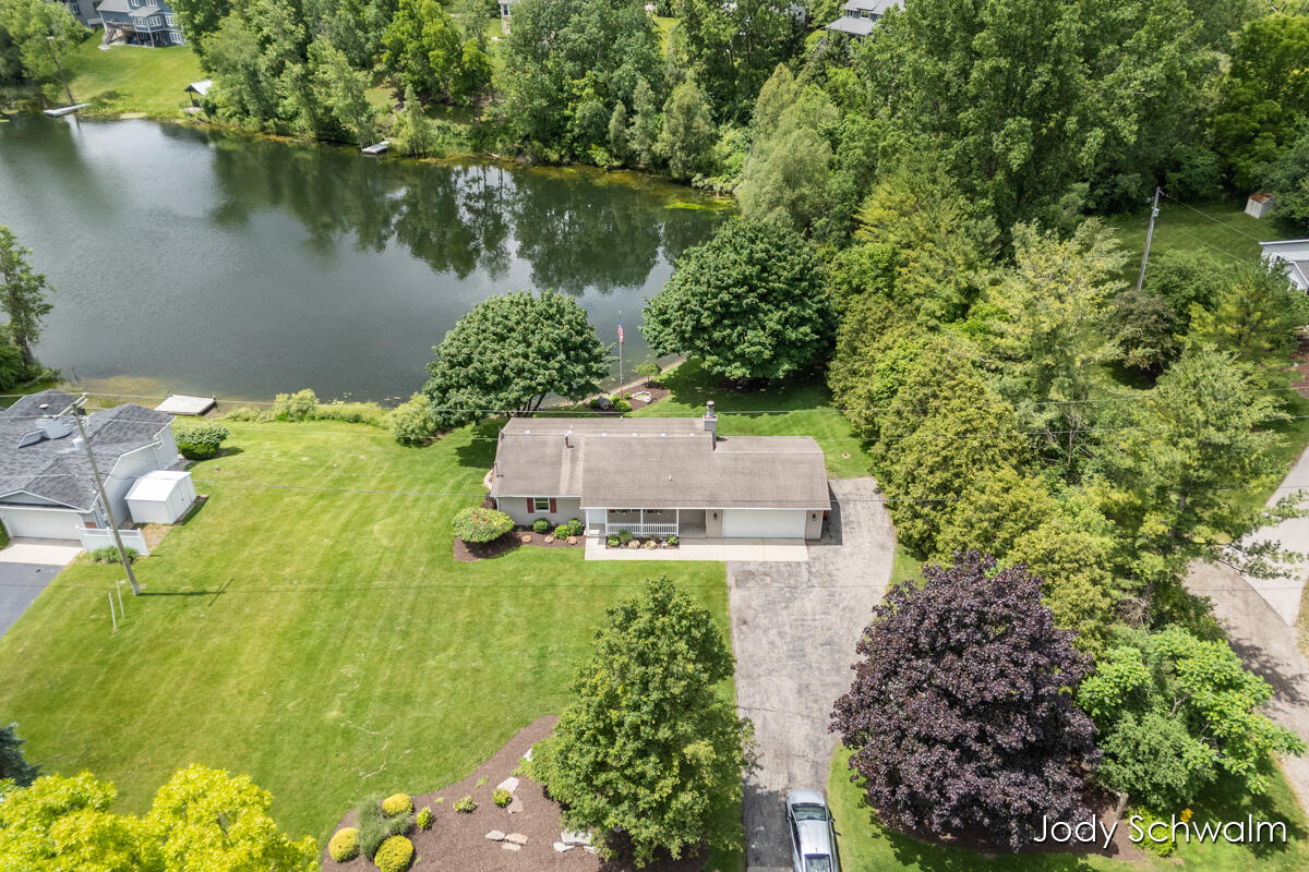 2223 Maguire Avenue NE Grand Rapids MI 49525