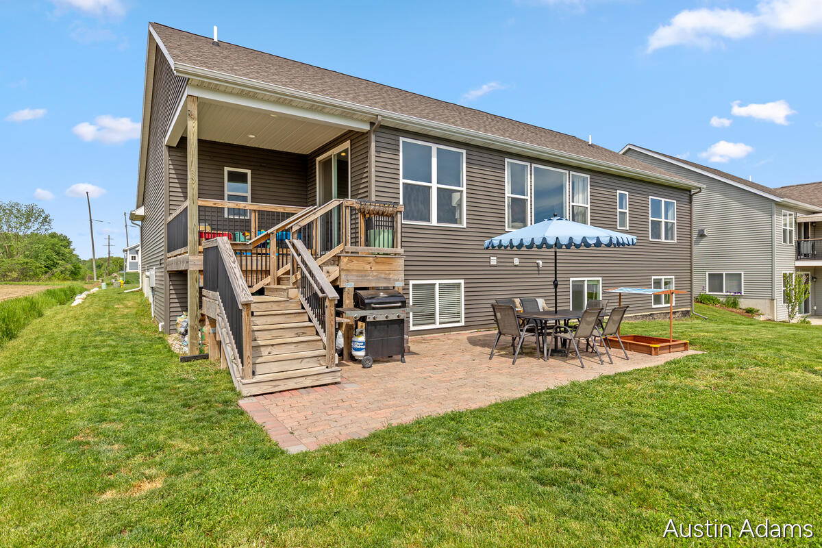 204 Ira Spring Road Holland MI 49423