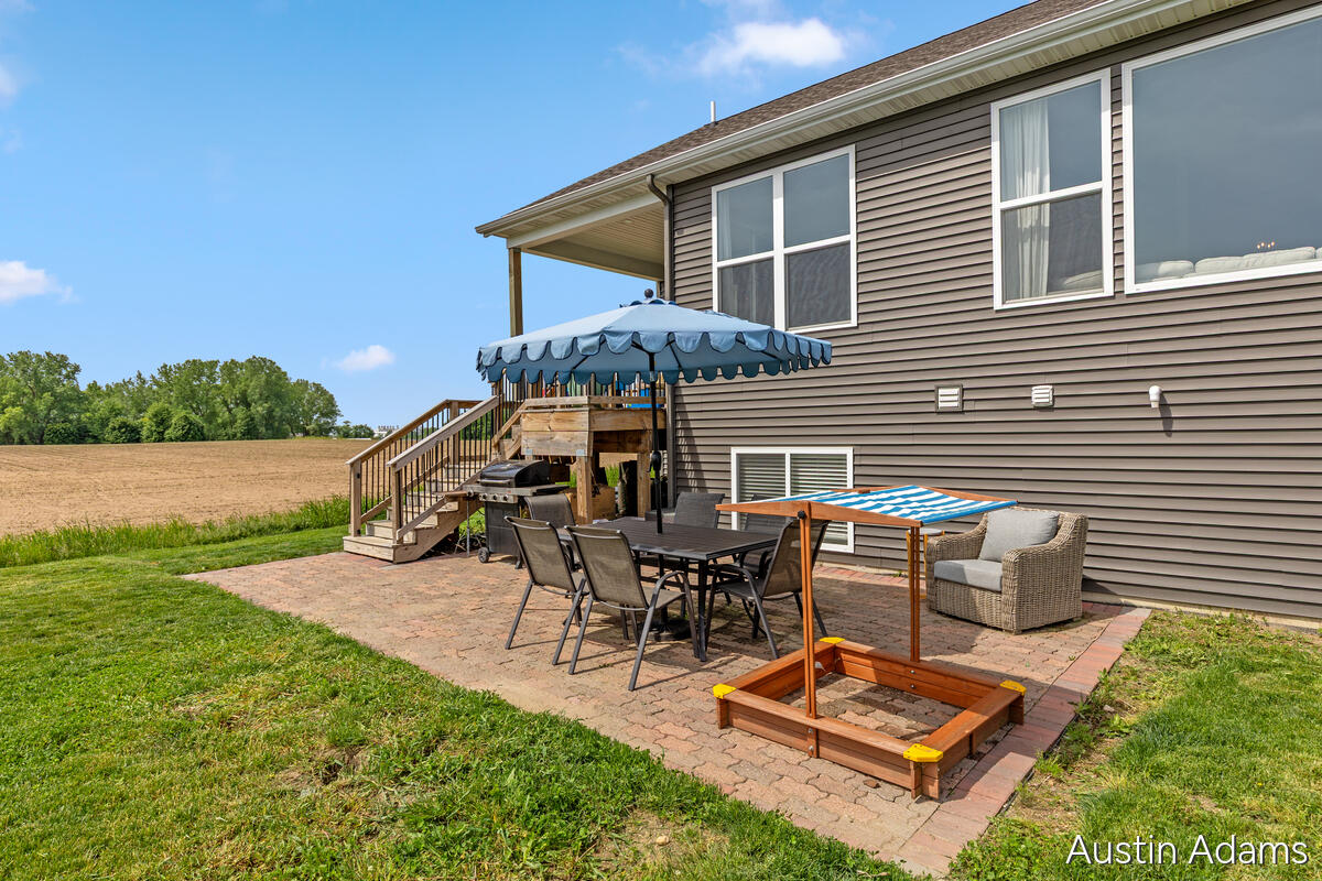 204 Ira Spring Road Holland MI 49423
