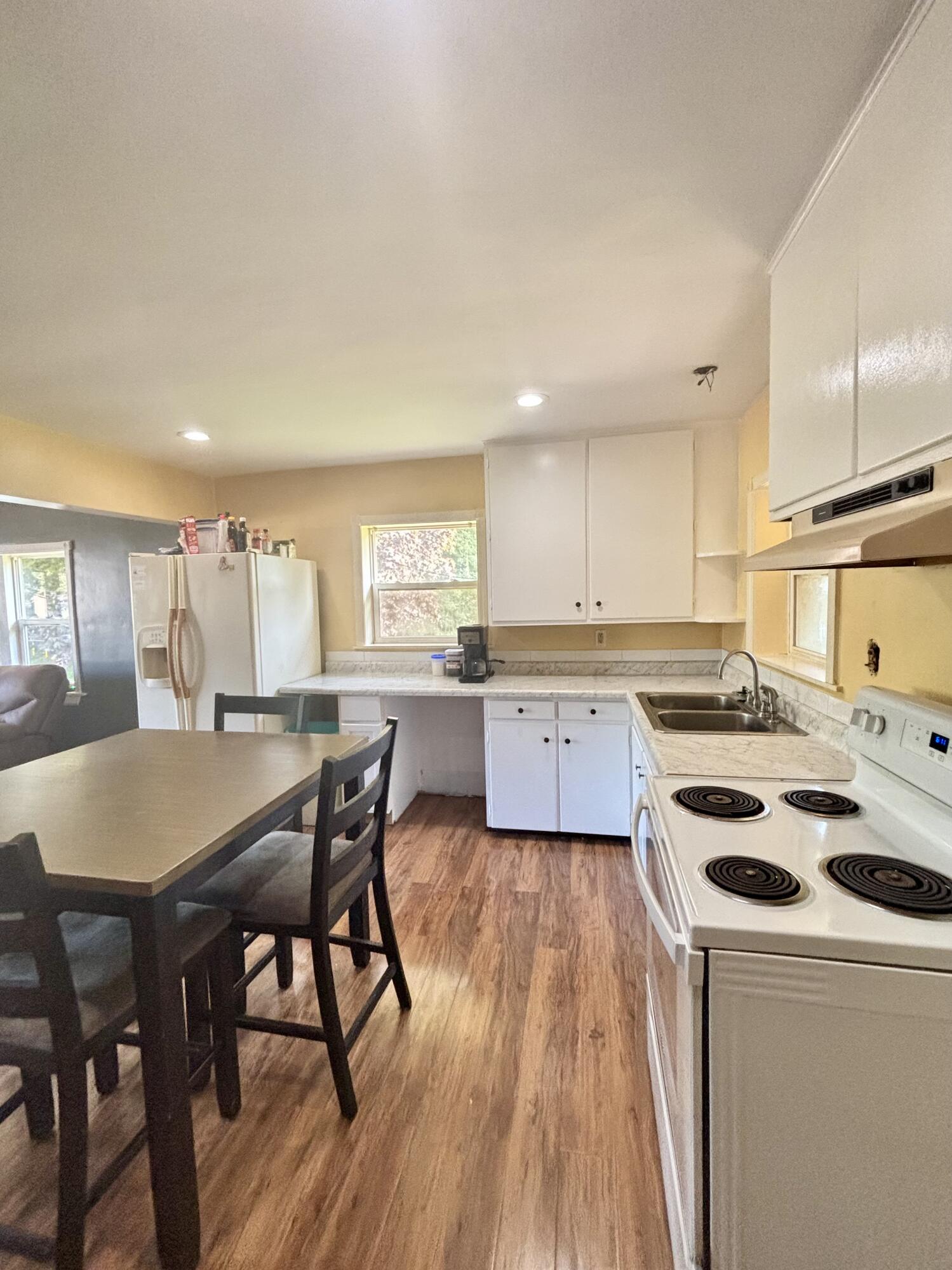 4736 South Street Benton Harbor MI 49022
