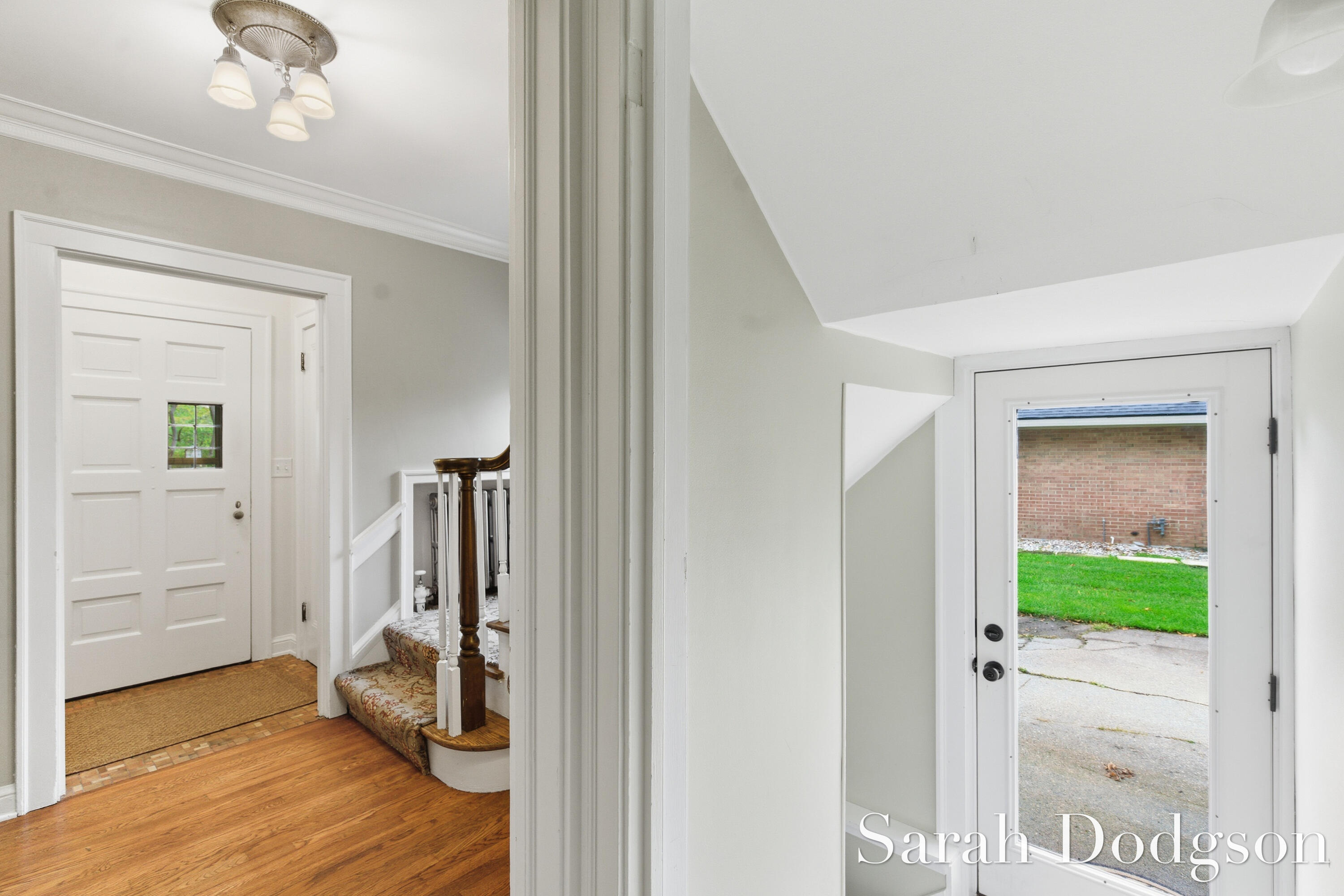 2752 Maplewood Drive SE East Grand Rapids MI 49506