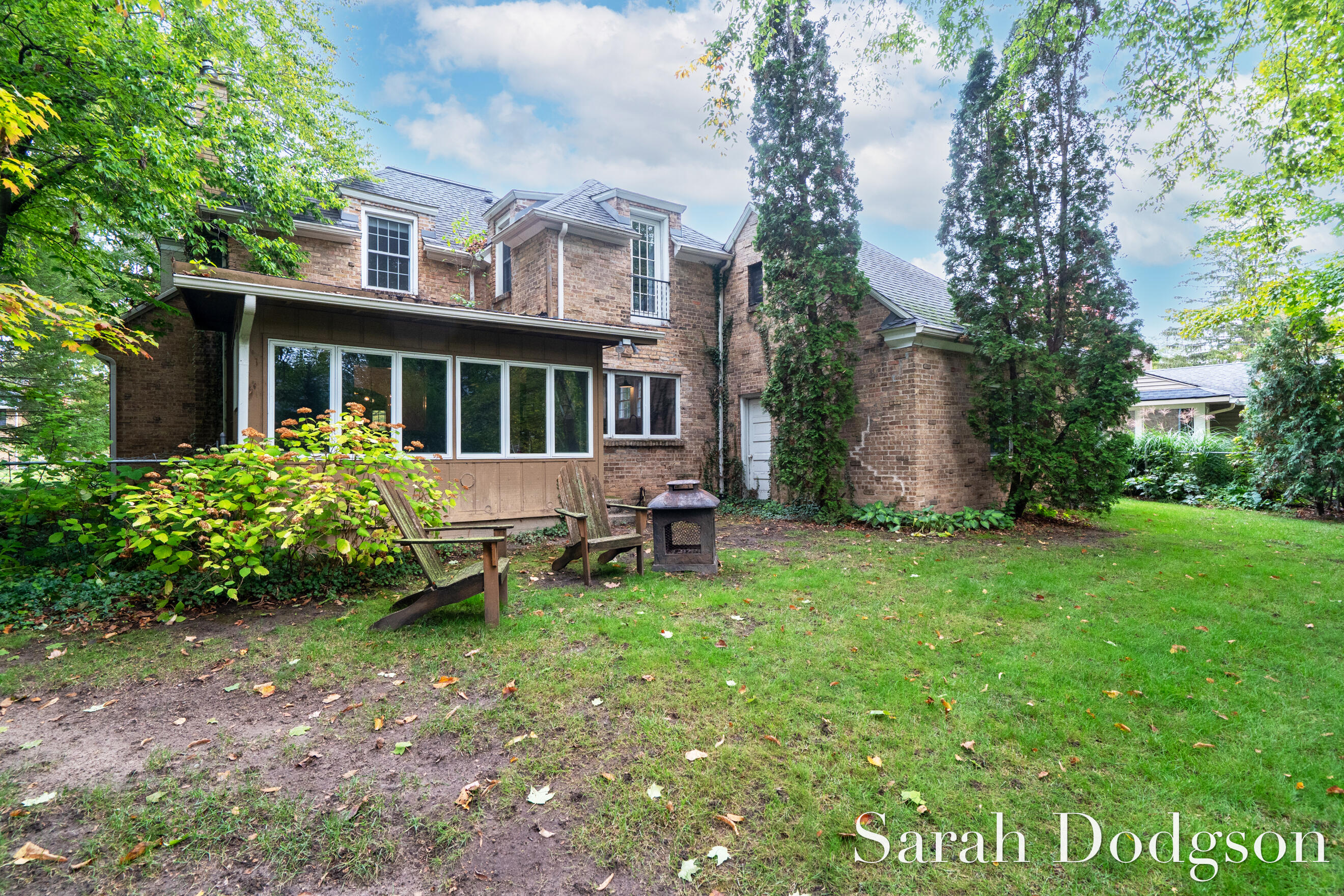 2752 Maplewood Drive SE East Grand Rapids MI 49506