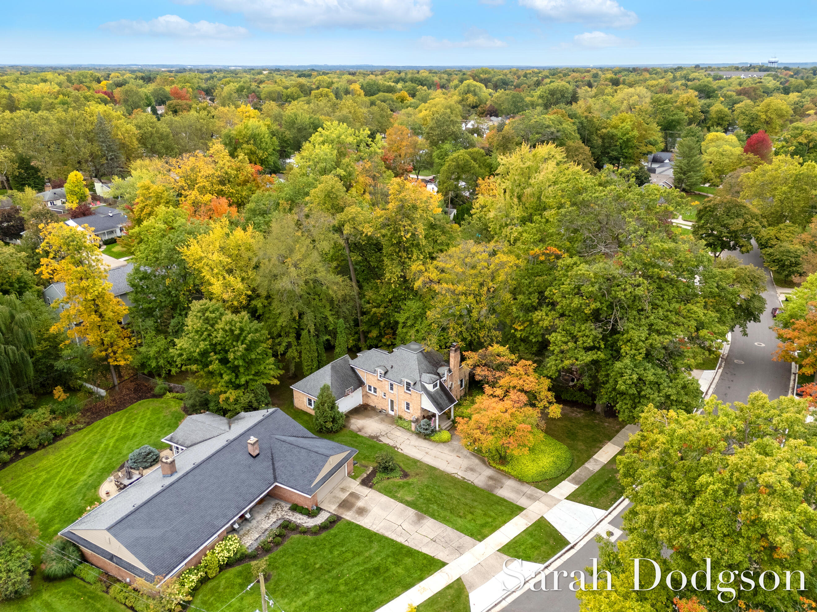 2752 Maplewood Drive SE East Grand Rapids MI 49506