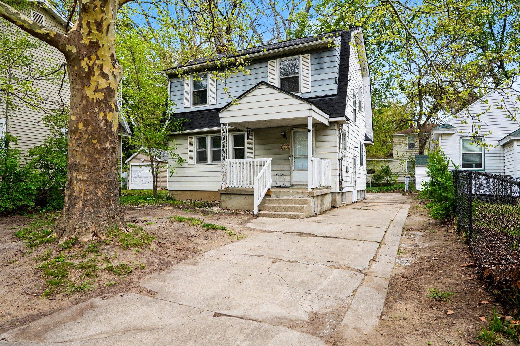 1914 Kalamazoo Avenue SE Grand Rapids MI 49507