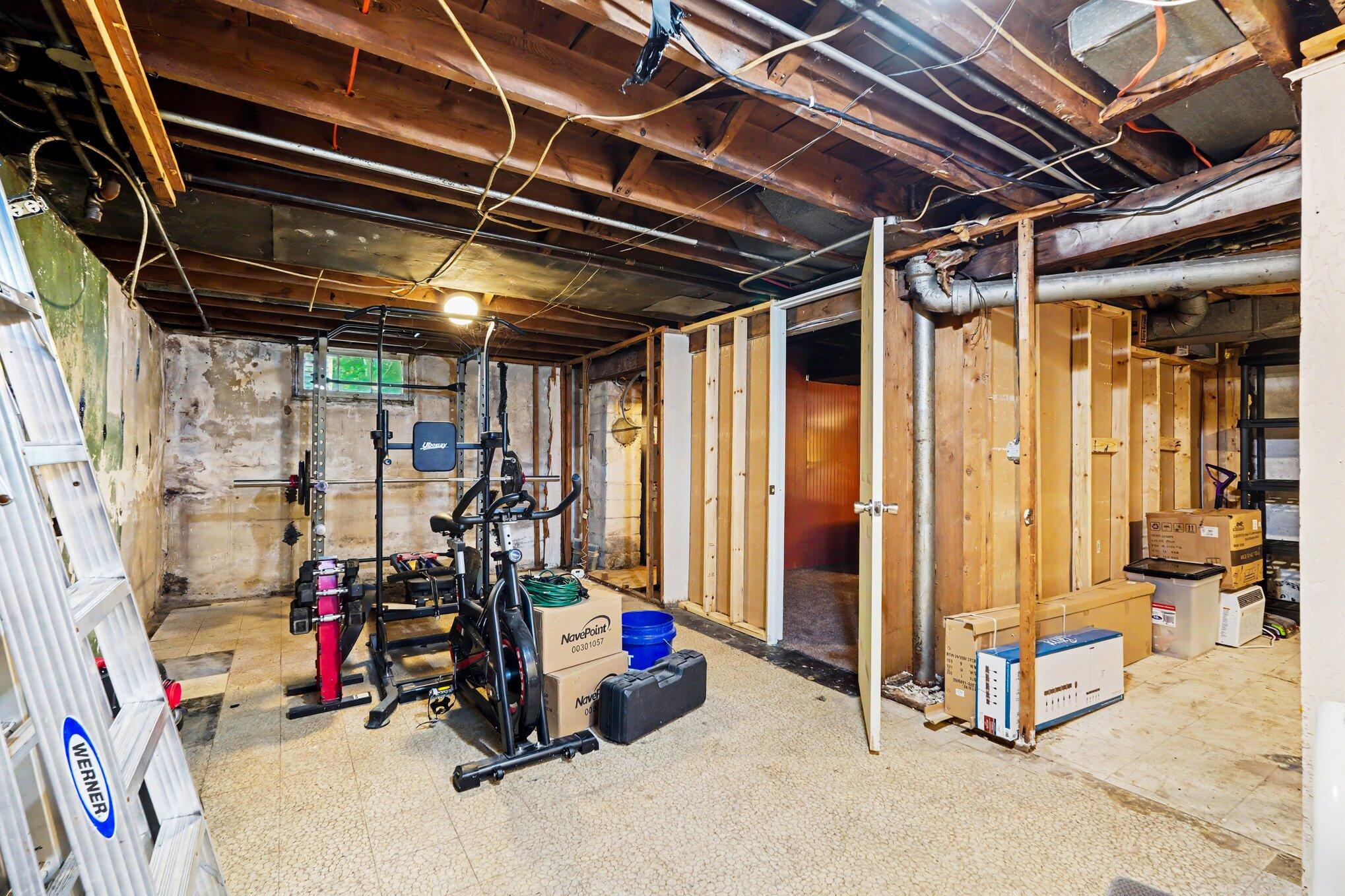 1914 Kalamazoo Avenue SE Grand Rapids MI 49507