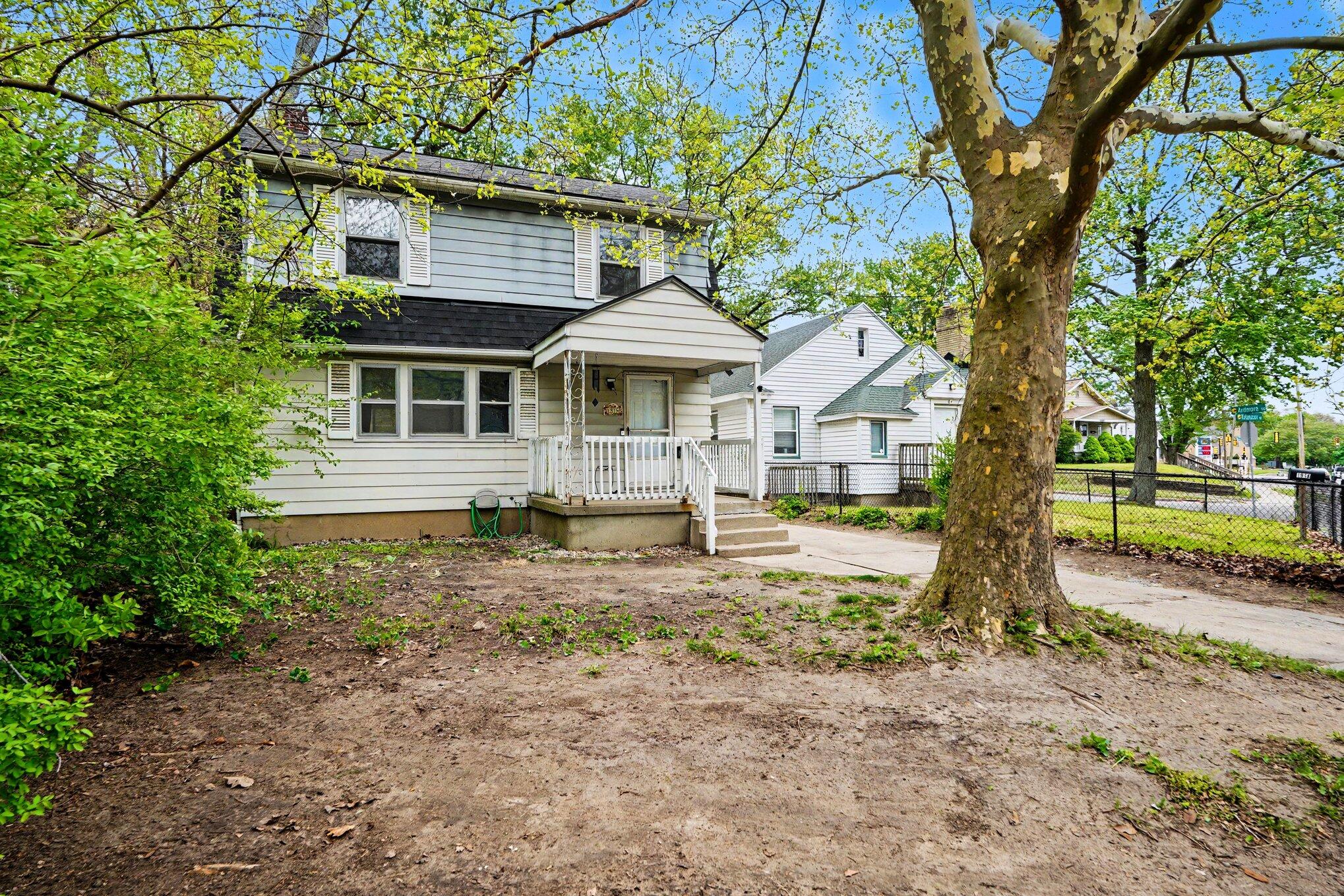 1914 Kalamazoo Avenue SE Grand Rapids MI 49507