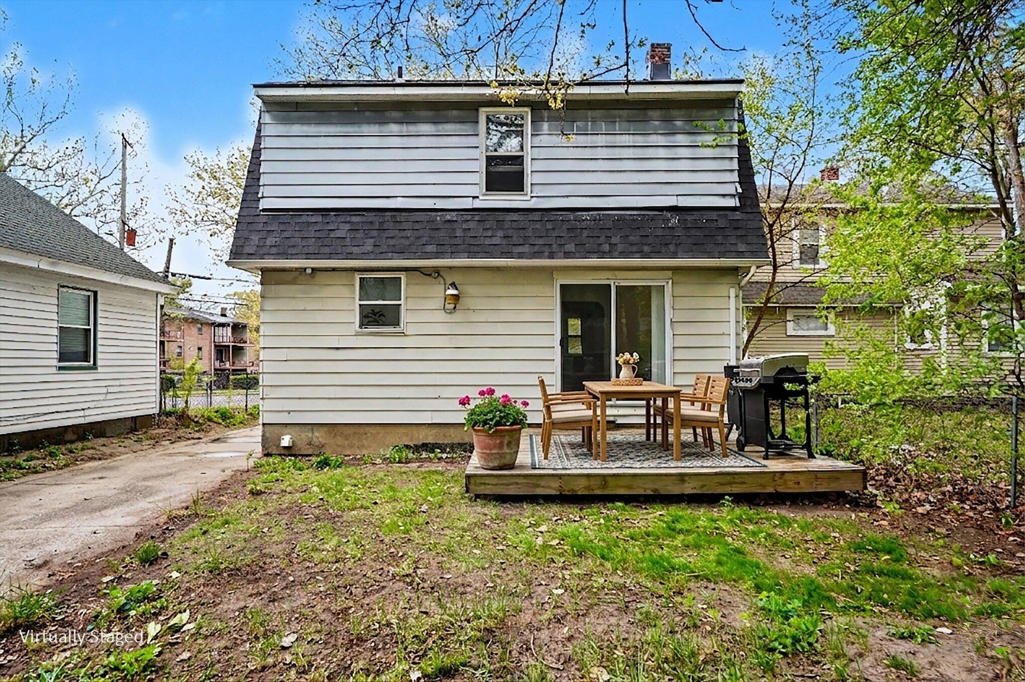 1914 Kalamazoo Avenue SE Grand Rapids MI 49507