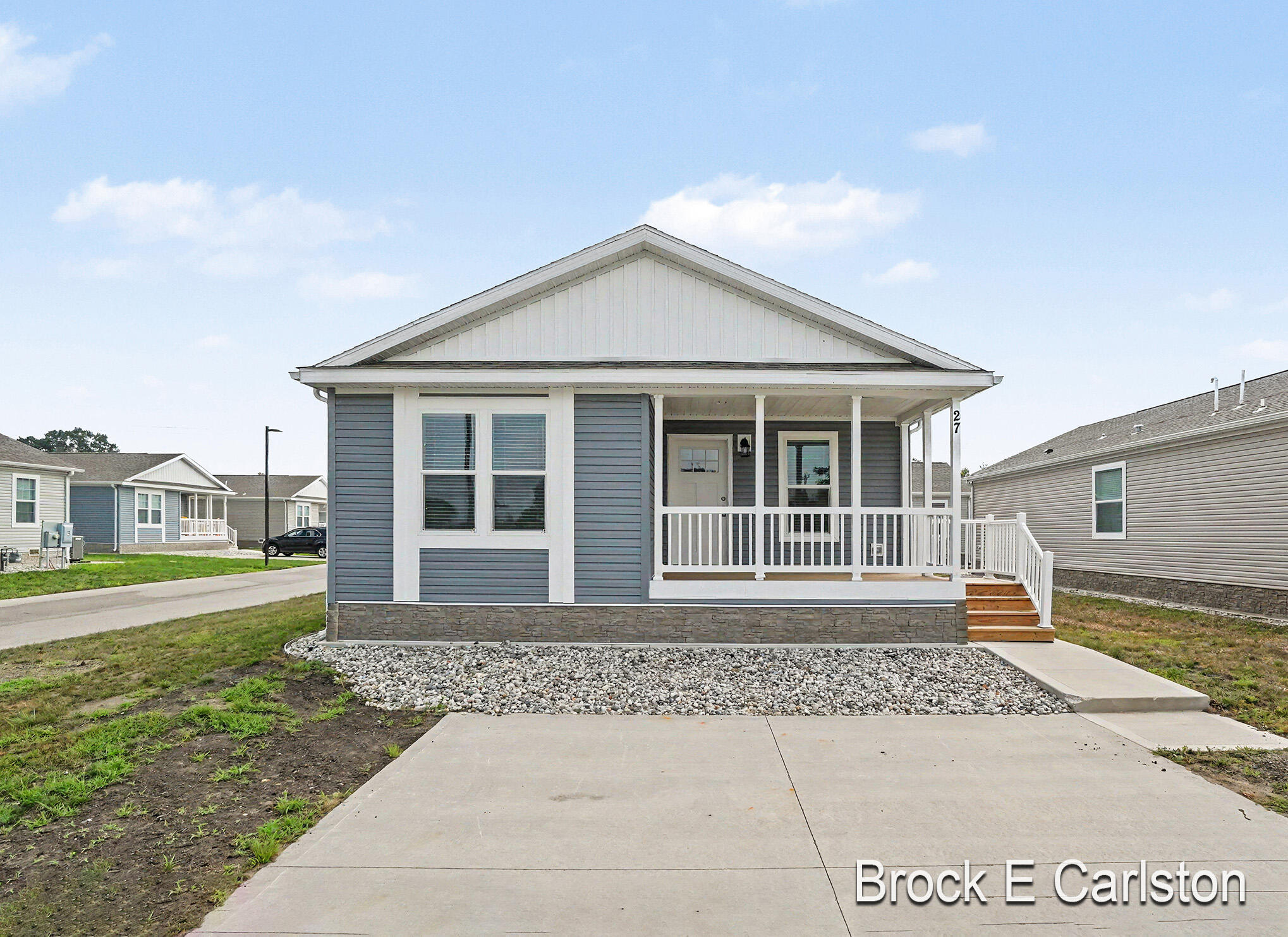 1283 E Ellis Road Norton Shores MI 49441