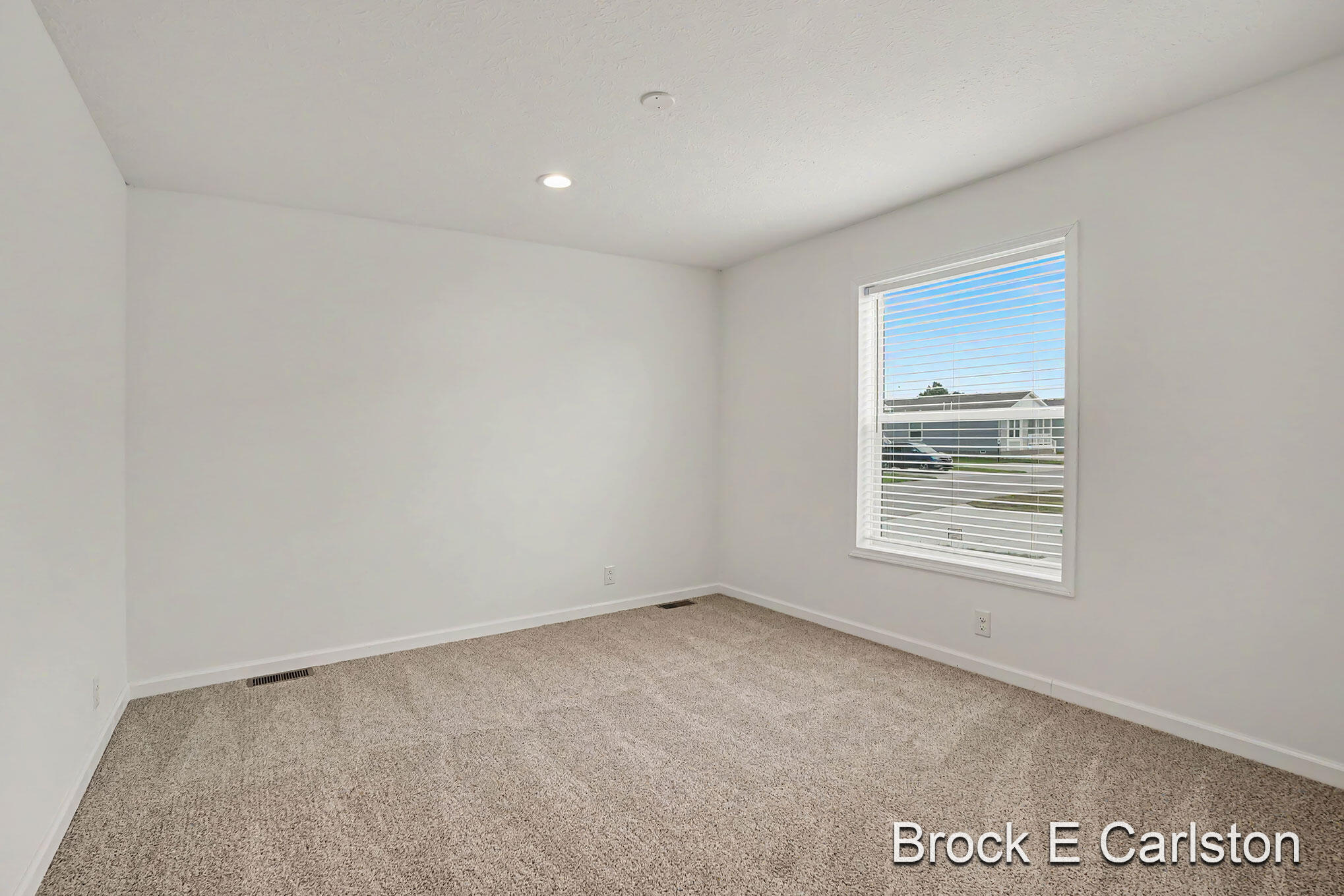 1283 E Ellis Road Norton Shores MI 49441