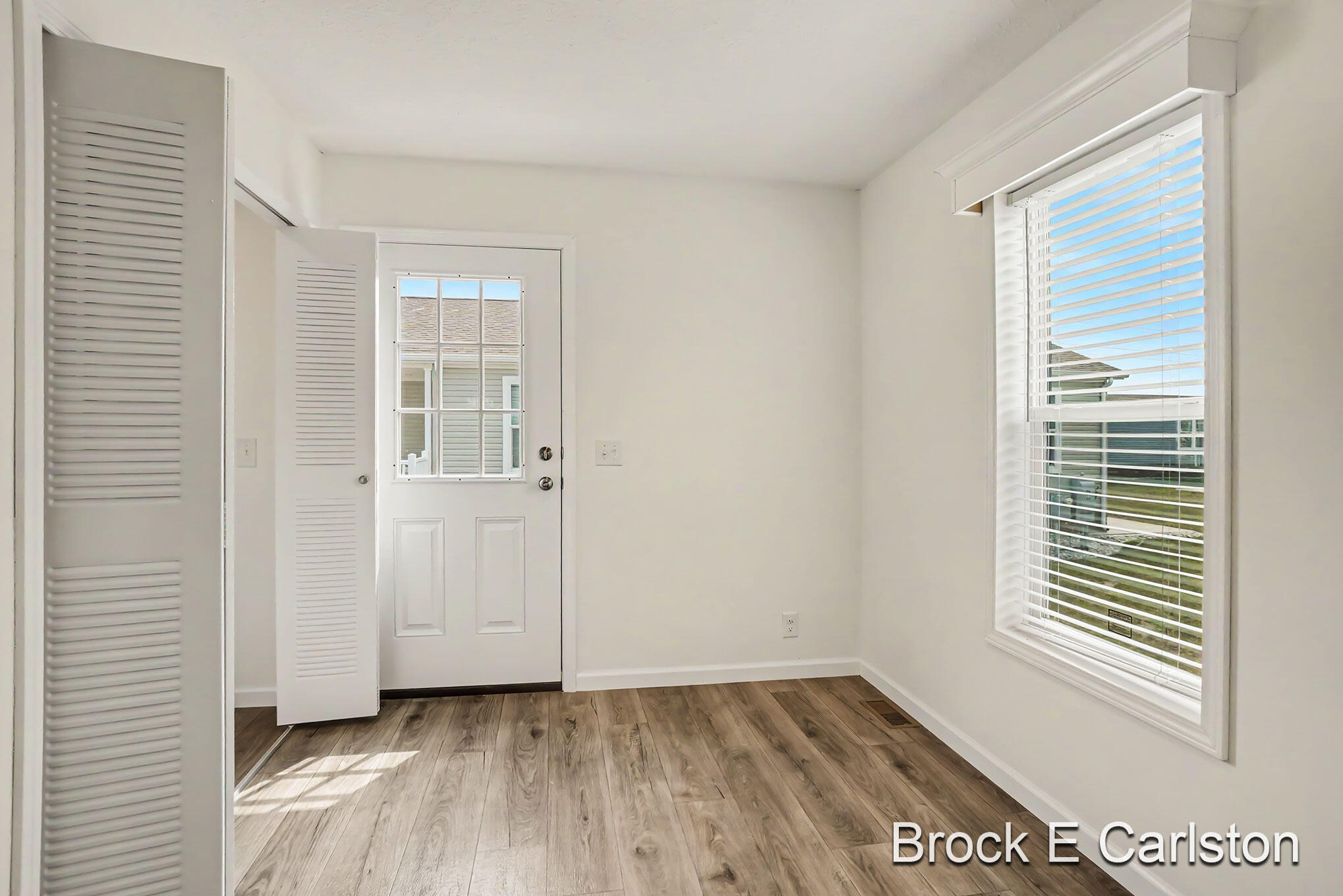 1283 E Ellis Road Norton Shores MI 49441