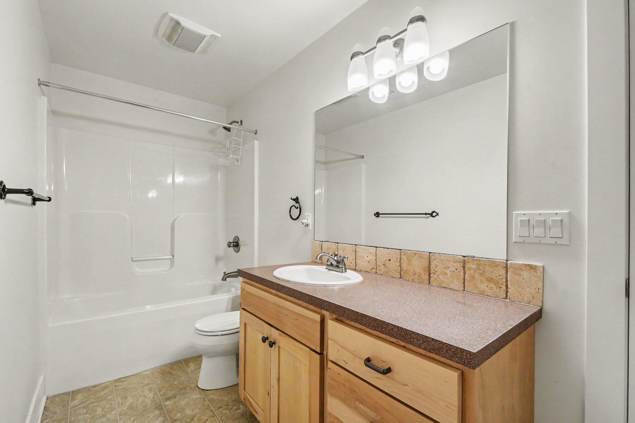 7518 Barn Ridge Drive NE Rockford MI 49341