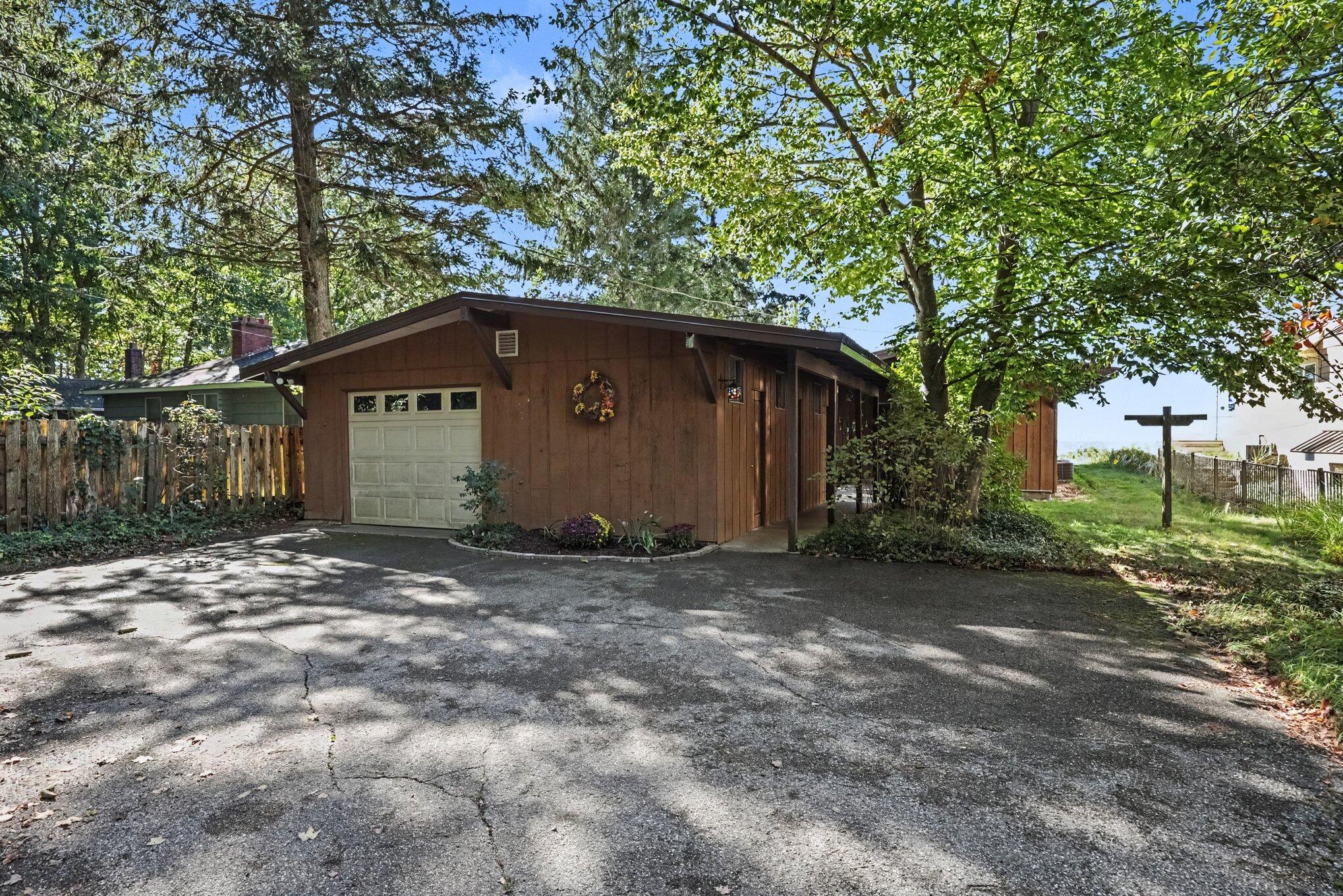 5865 Lakeshore Avenue Holland MI 49424